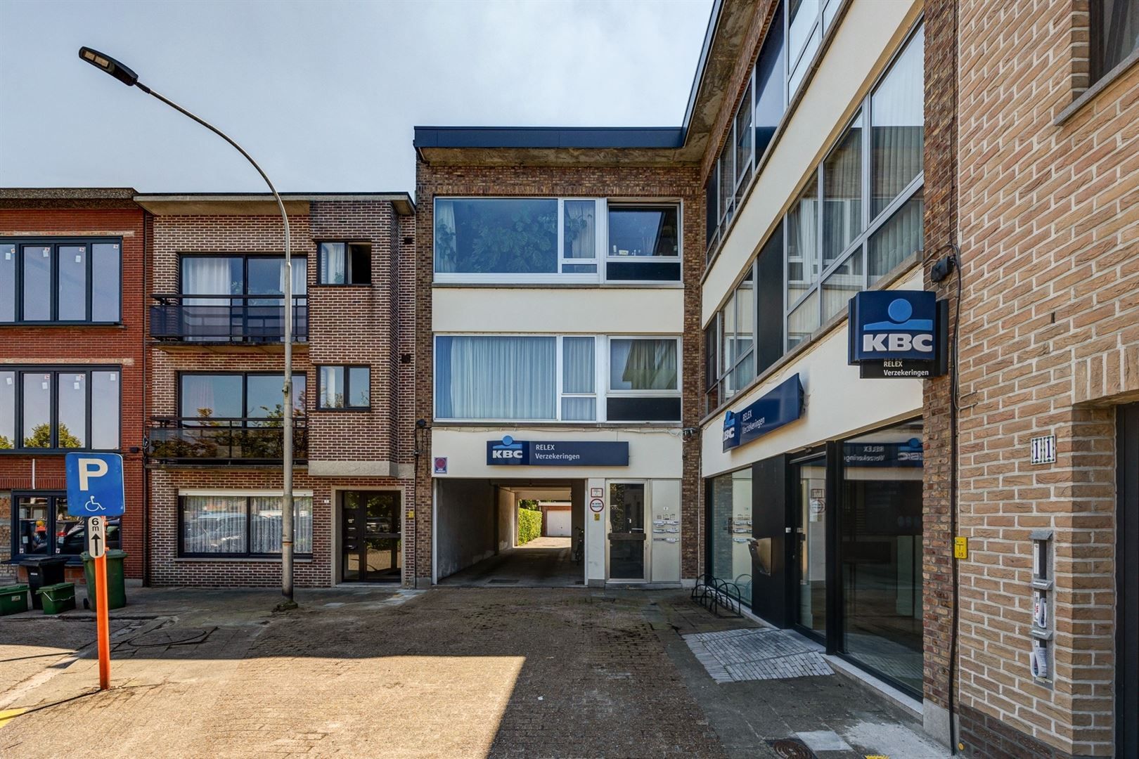 Lichtrijk appartement met twee slaapkamers en terras foto 1