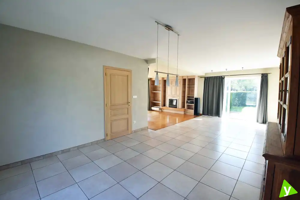 Ruime woning nabij het centrum van Waarschoot foto 5