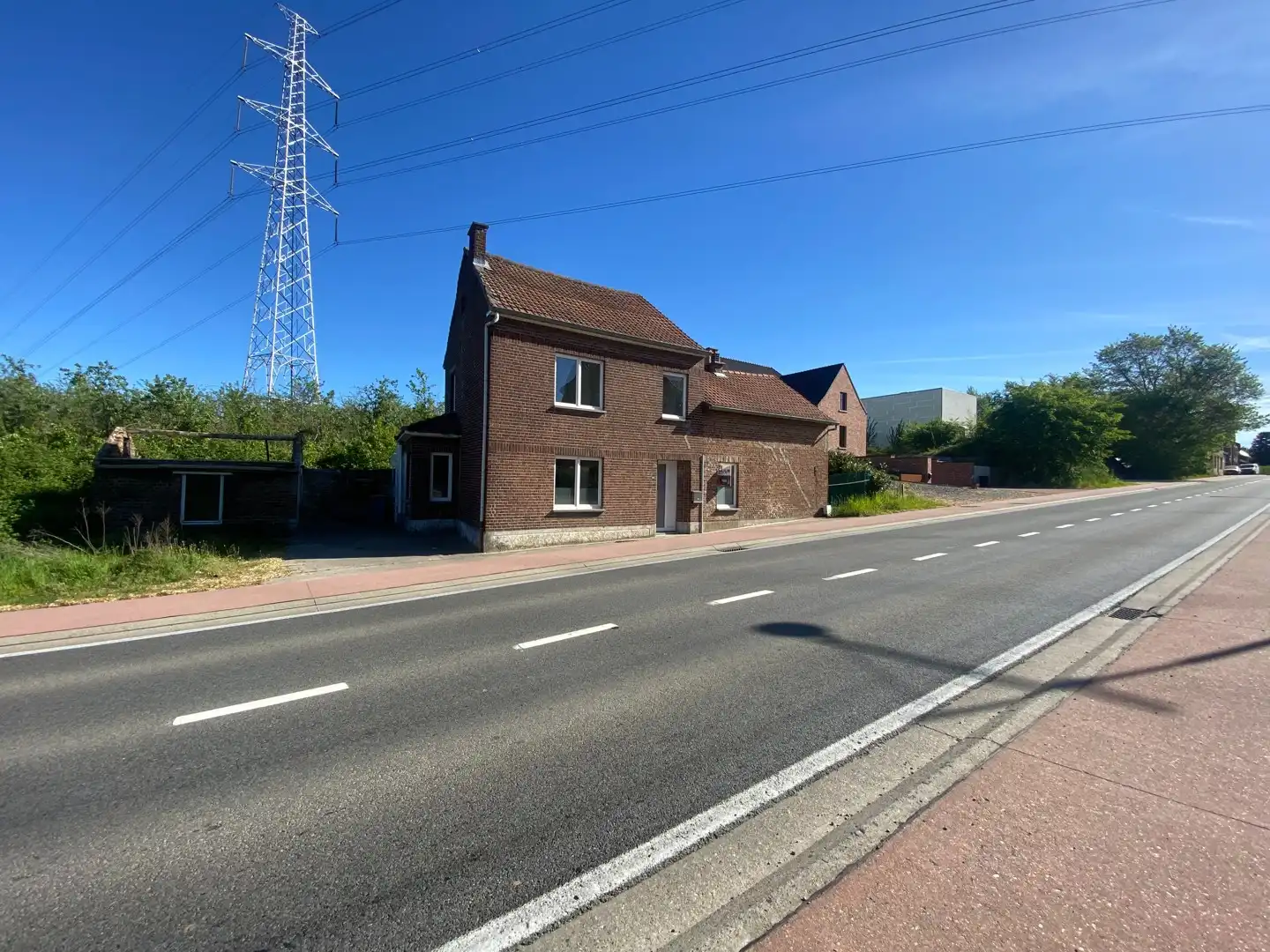 Woonhuis met 3 slaapkamers foto 2