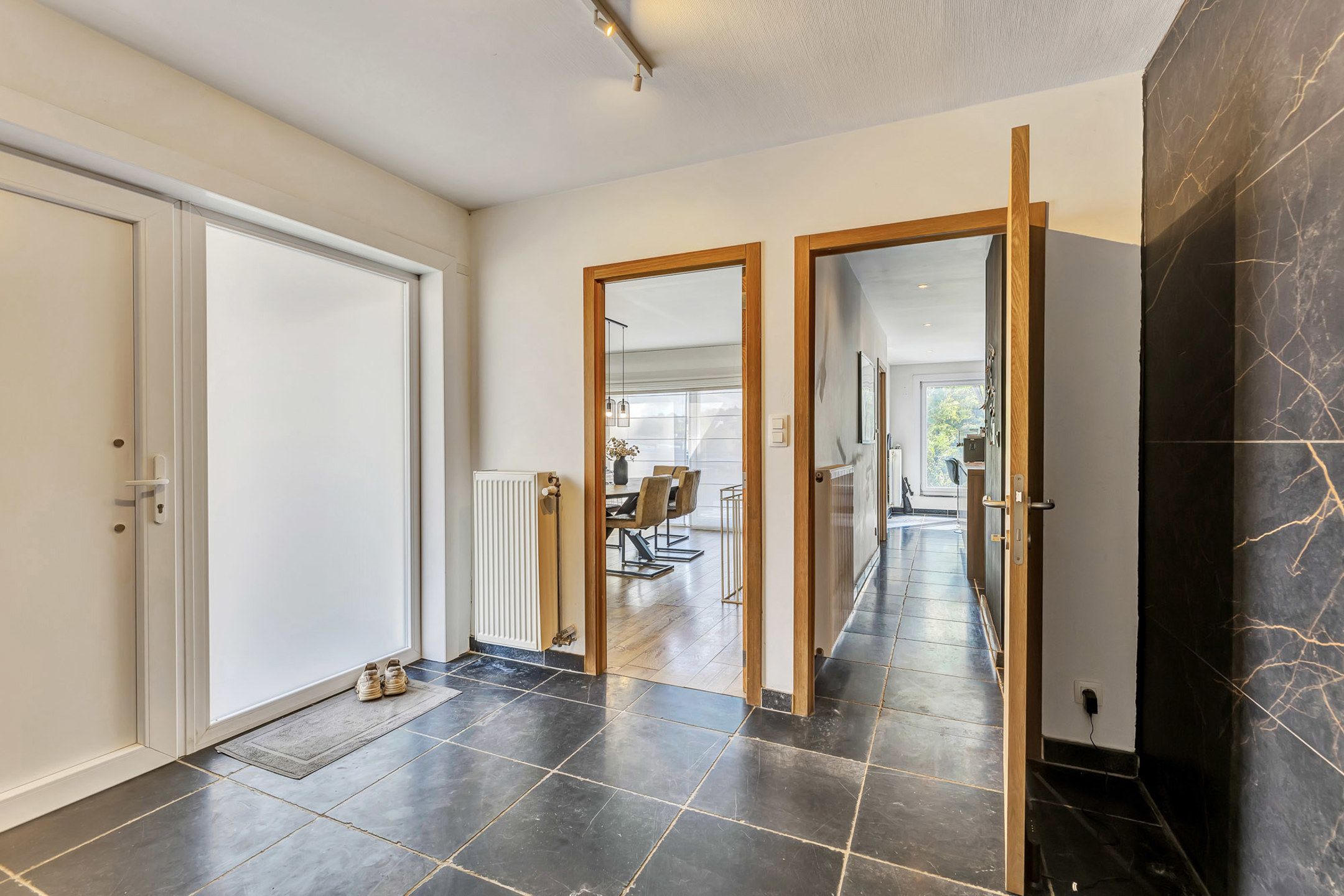Woning met 3 slaapkamers op rustige ligging te koop foto 4