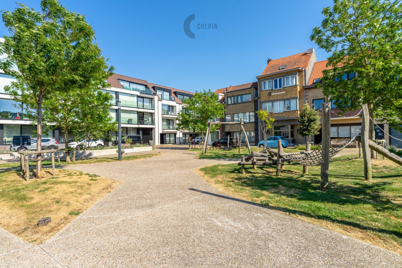 2 slaapkamer appartement in hartje Duinbergen, vlakbij het Astridplein foto 10