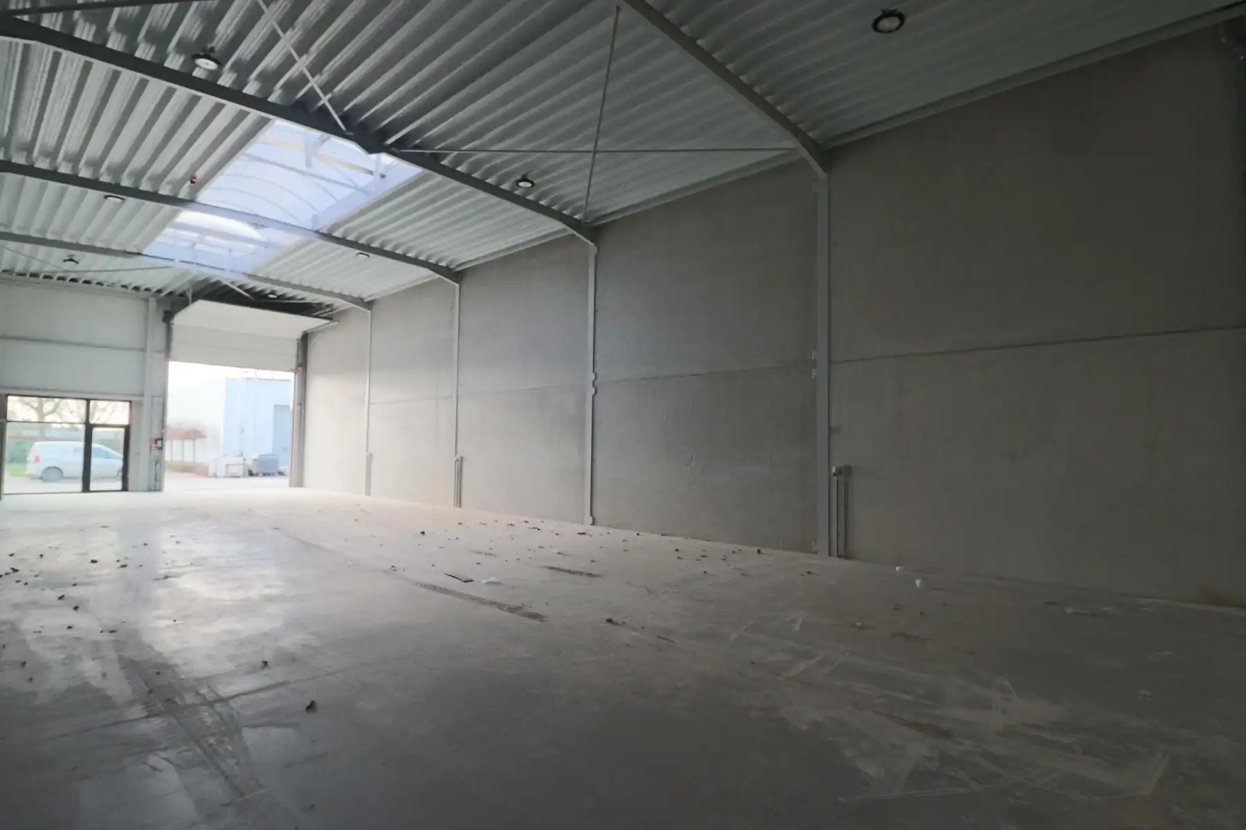 Een nieuwbouw opslag- / bedrijfsruimte van 275 m². foto 8