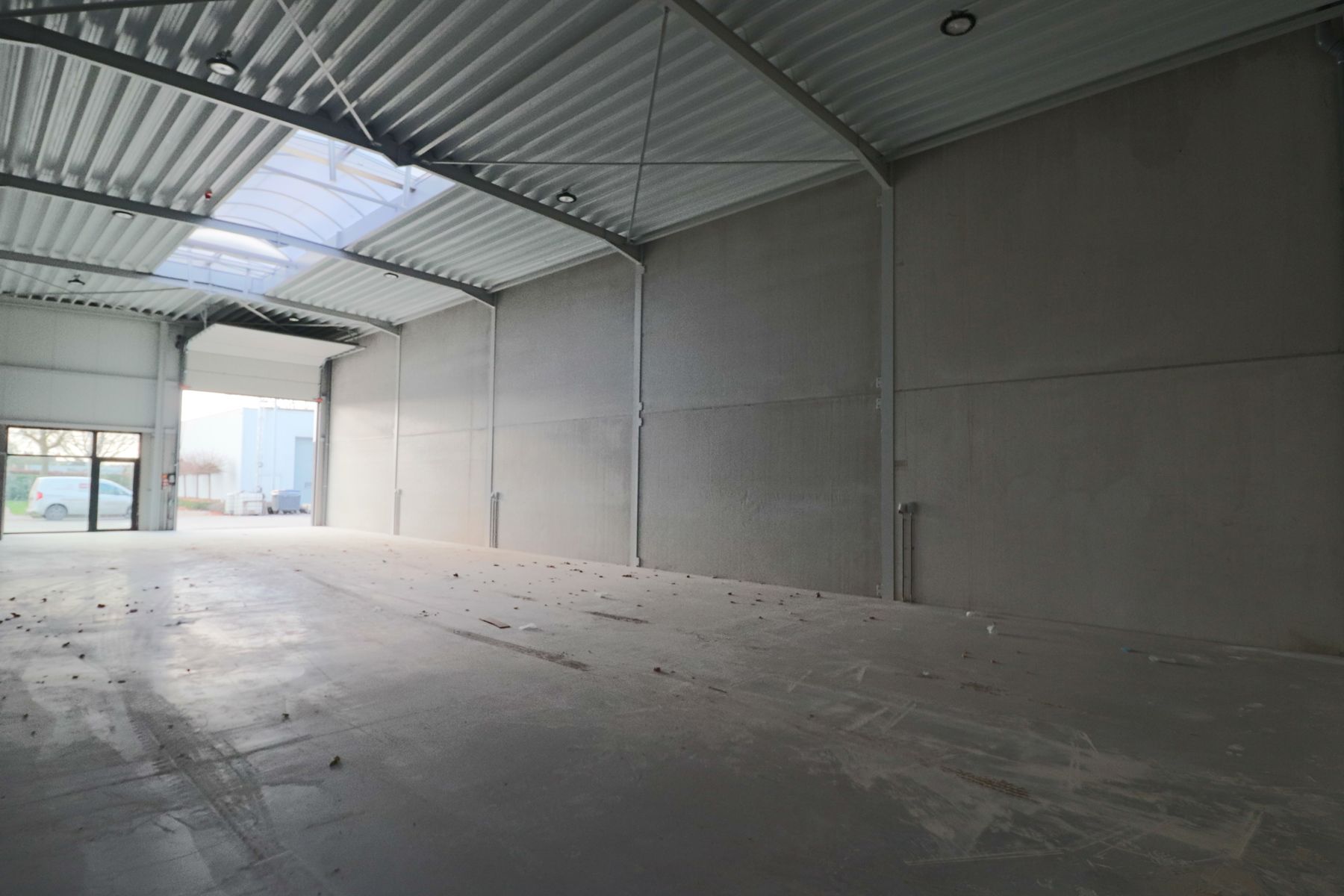 Een nieuwbouw opslag- / bedrijfsruimte van 275 m². foto 8