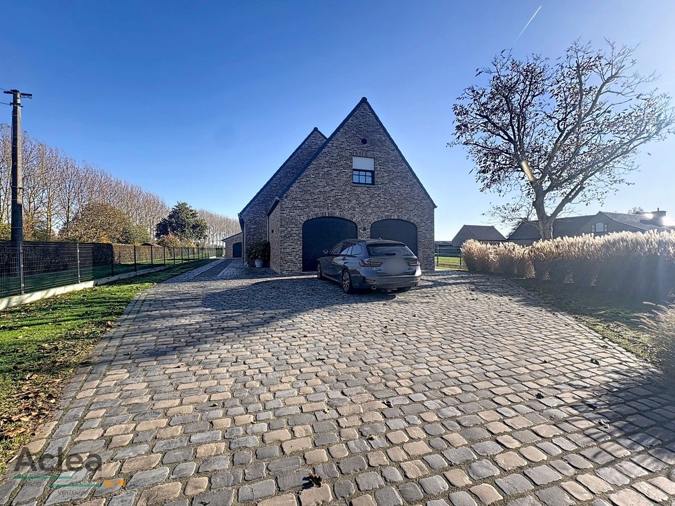 Prachtige woning met 3 slpks op een praktische locatie foto {{pictureIndex}}