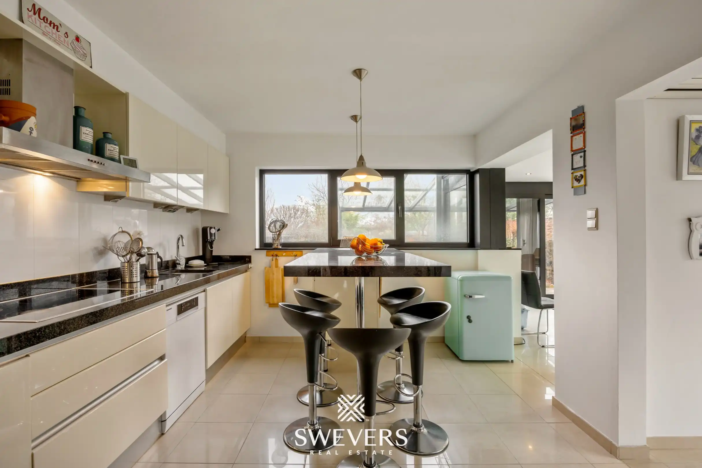 Ruime woning met 5 slaapkamers en binnenzwembad foto 8