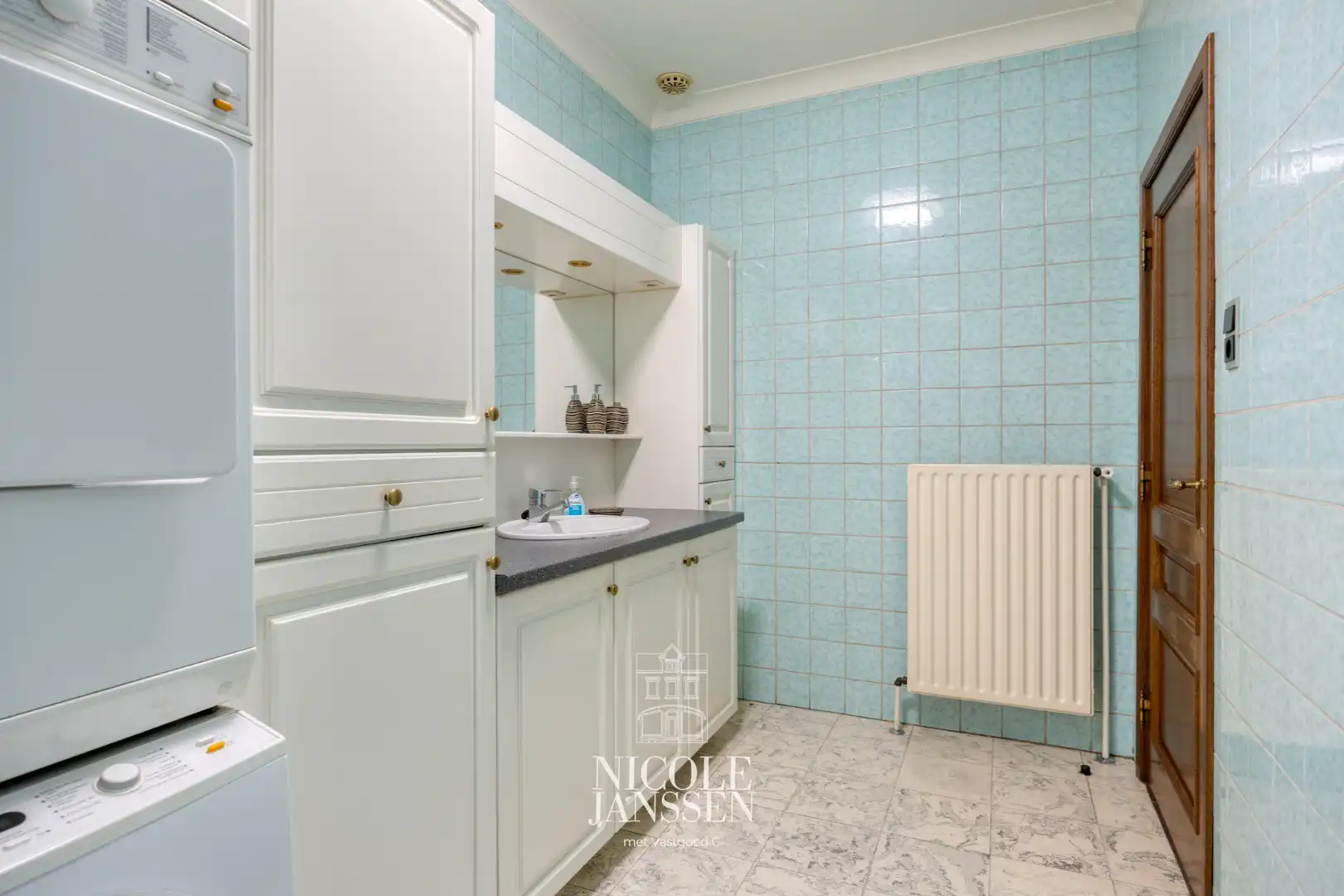 Ruime woning foto 17