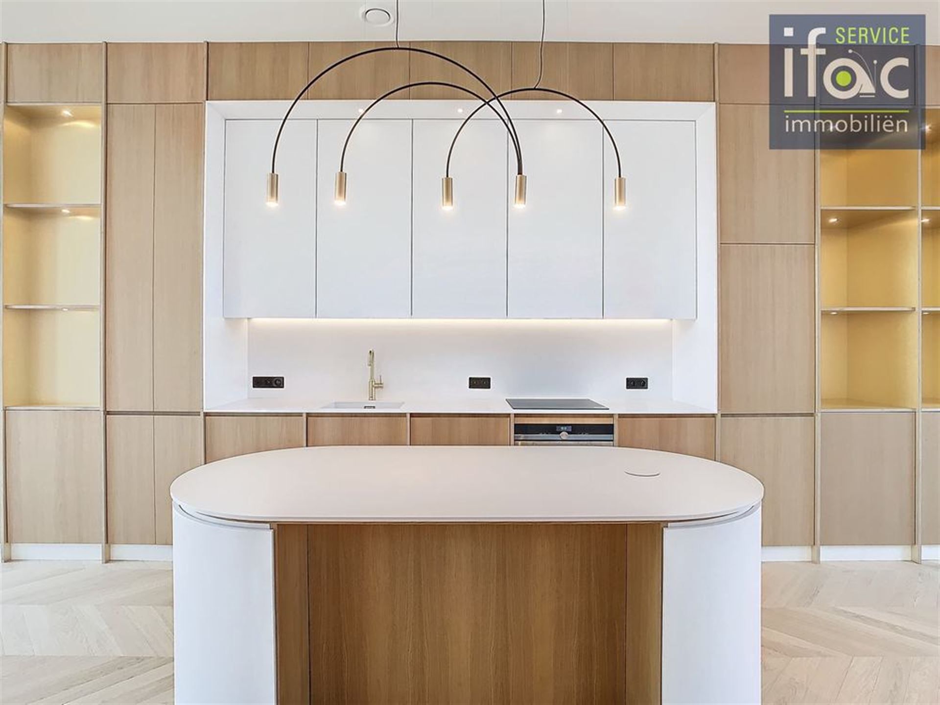 Triplex - Europese wijk - Prachtig terras! foto {{pictureIndex}}