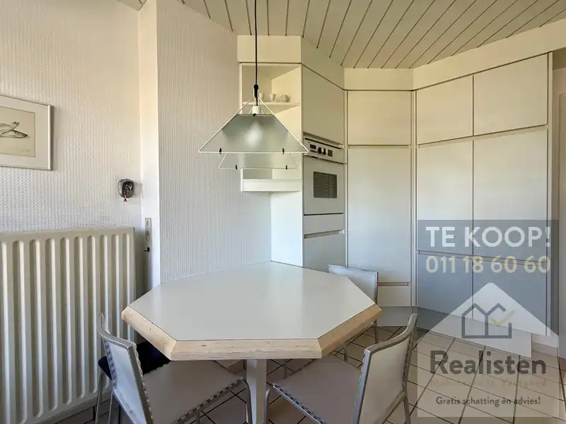 Charmant en ruim huis te koop in Stokrooie - Perfecte gezinswoning met 4 slaapkamers en een tennisplein foto 17