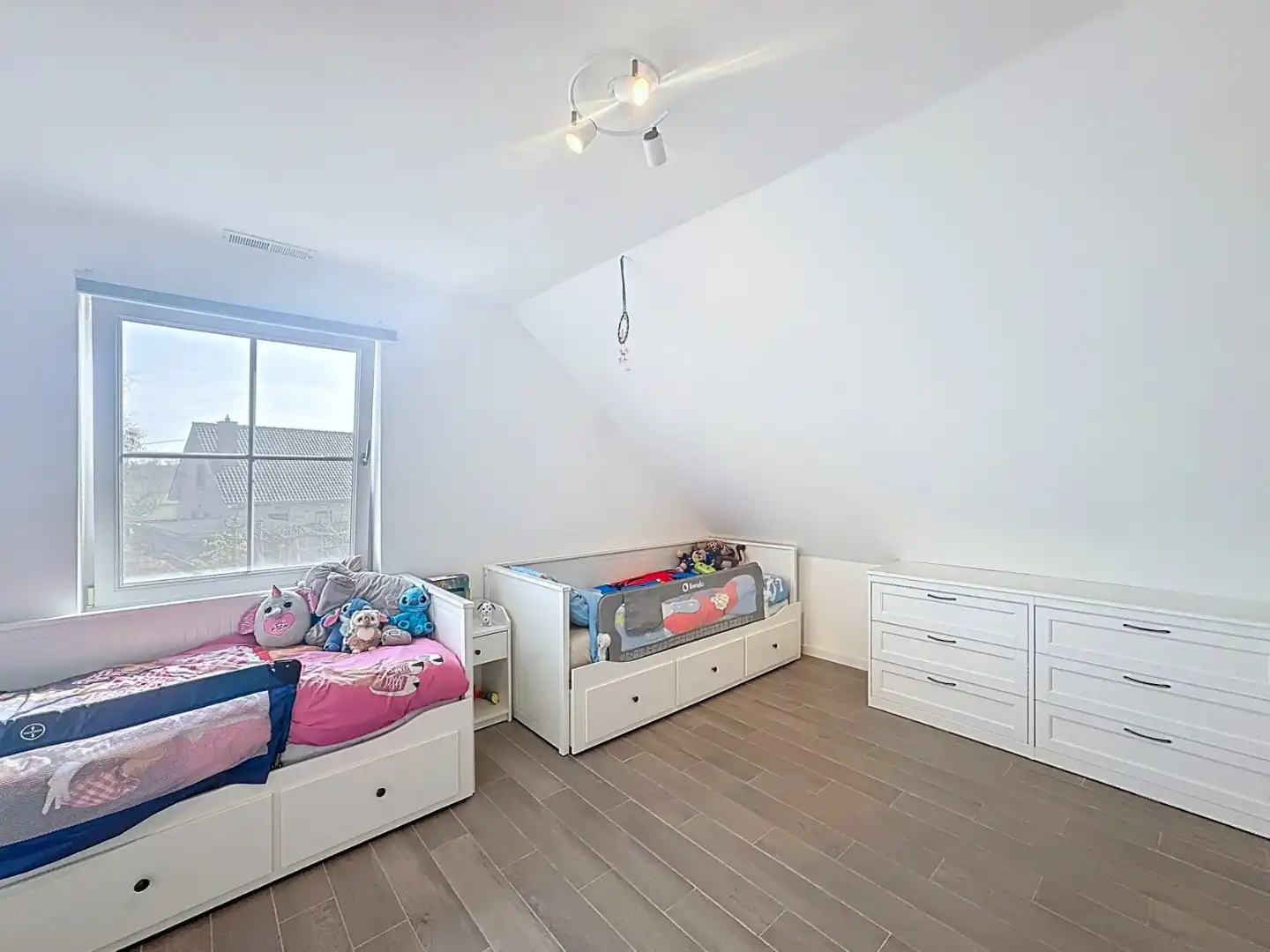 Ruime en recente halfopen bebouwing met 3 volwaardige slaapkamers foto 15