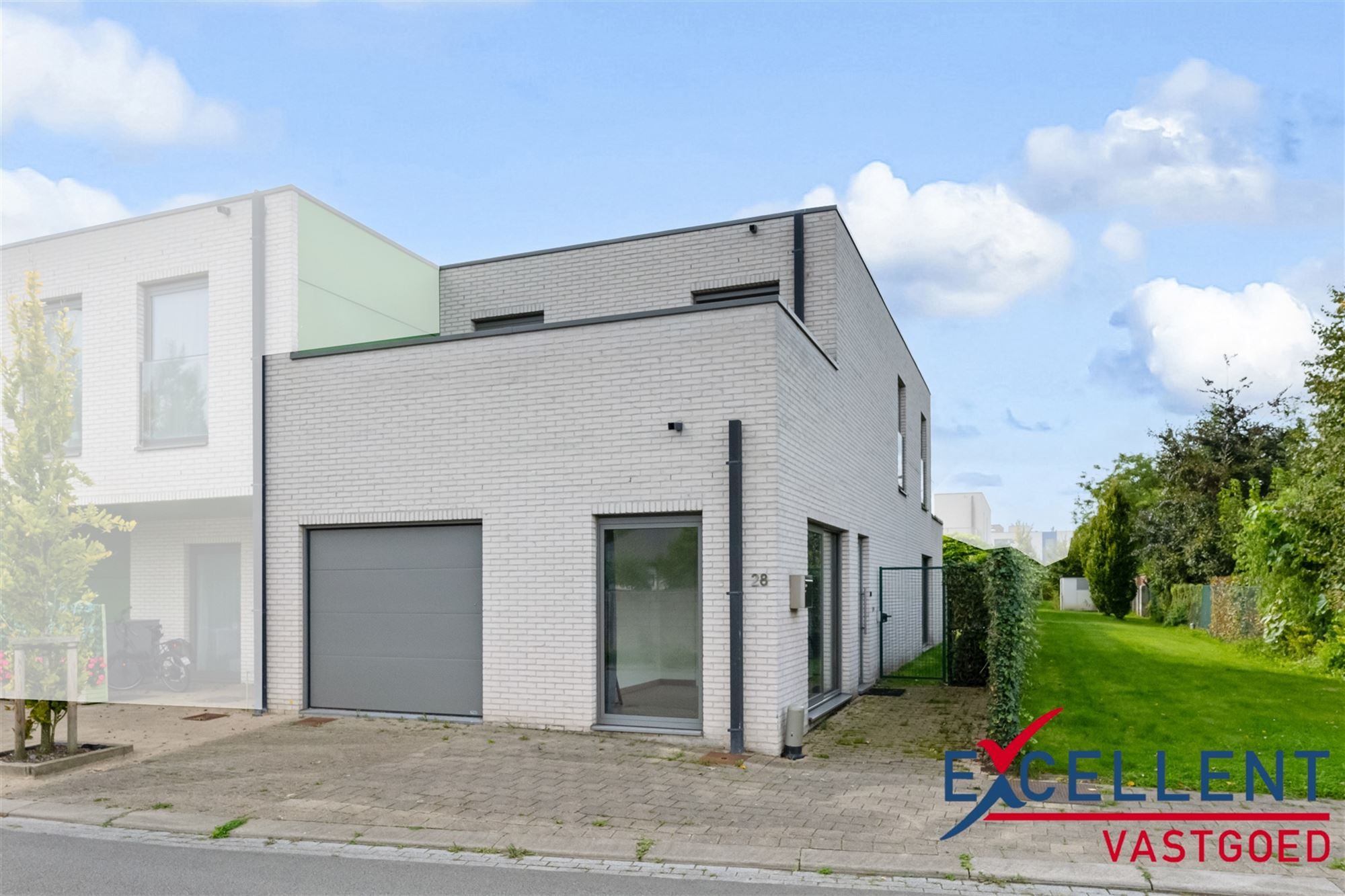 Recente energiezuinige woning te koop centrum Deinze foto {{pictureIndex}}