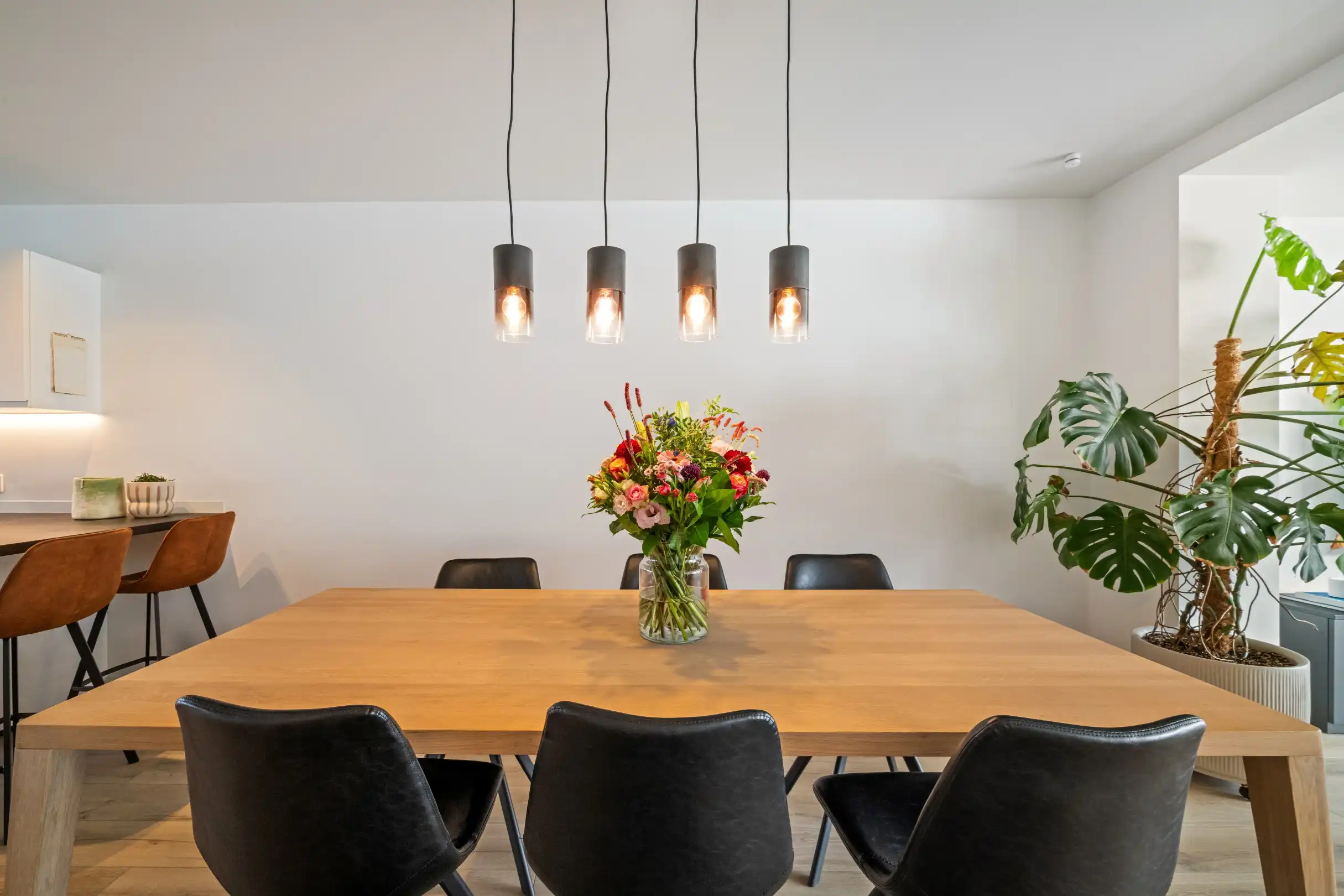Schitterend gerenoveerd huis te Heist. Garage mogelijk! foto 6