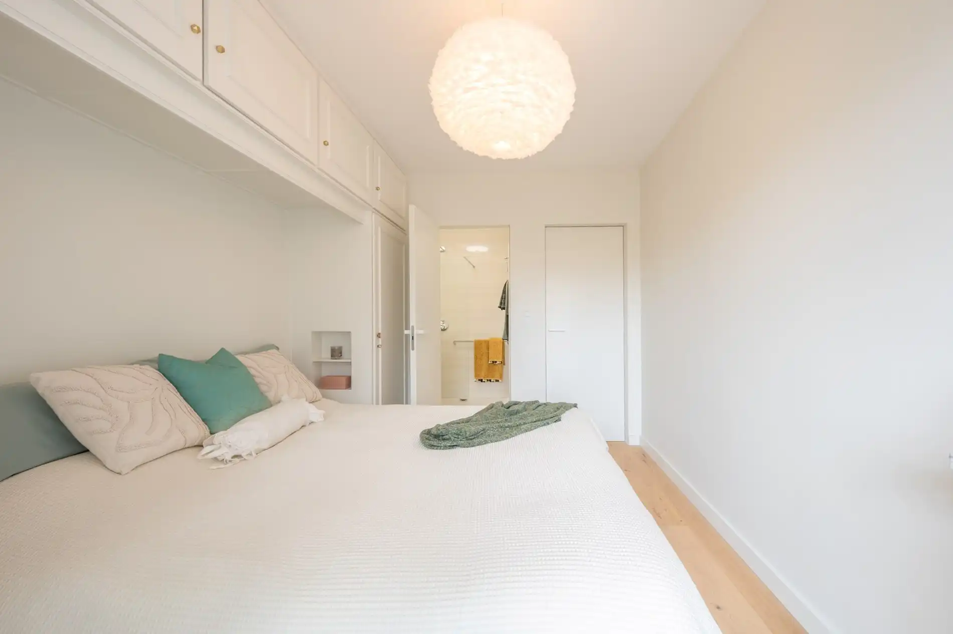 Stijlvol en volledig gerenoveerd appartement op wandelafstand van zee en het commerciële centrum. foto 19