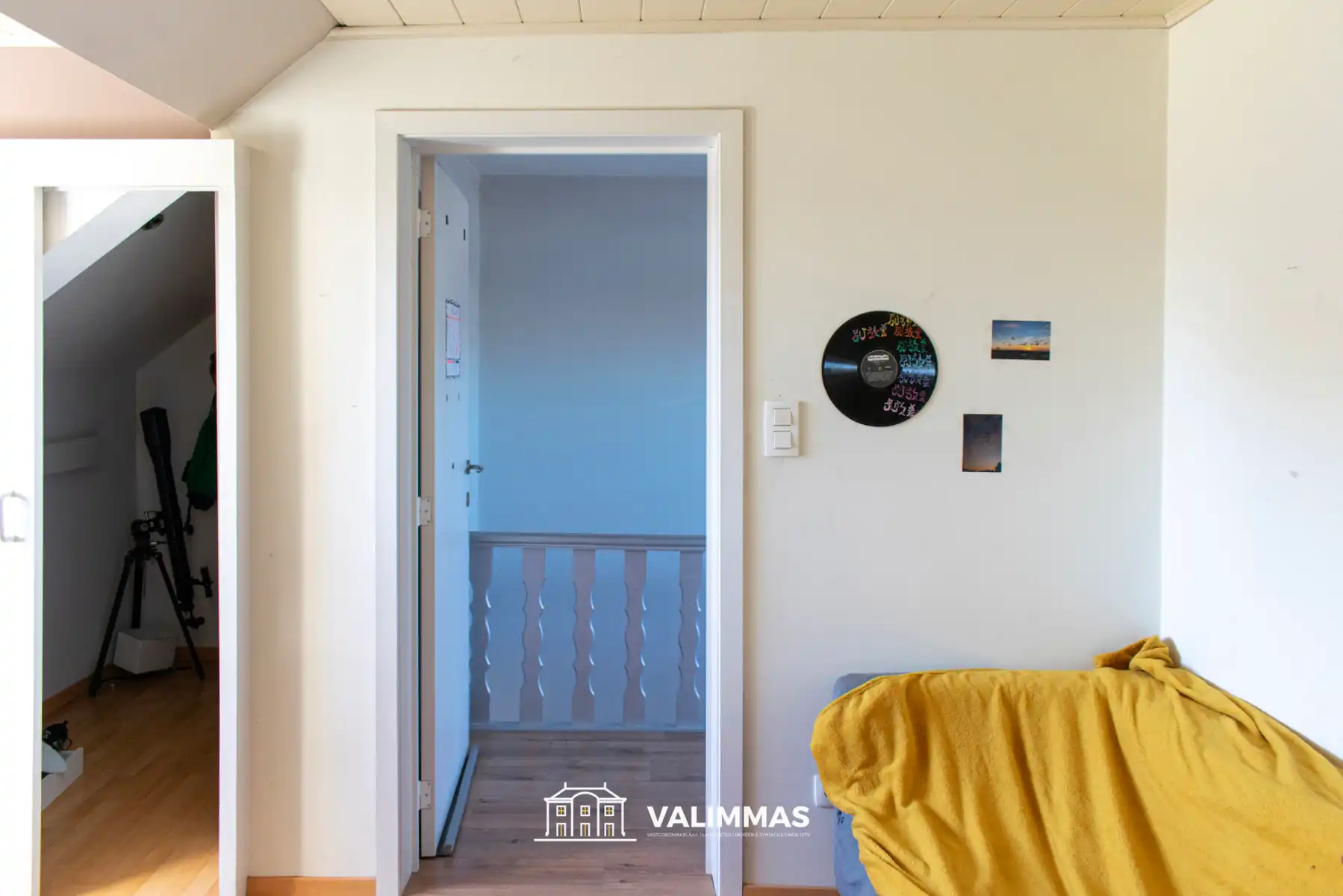 Welgelegen en instapklare woning met gezellige tuin & garage foto 18