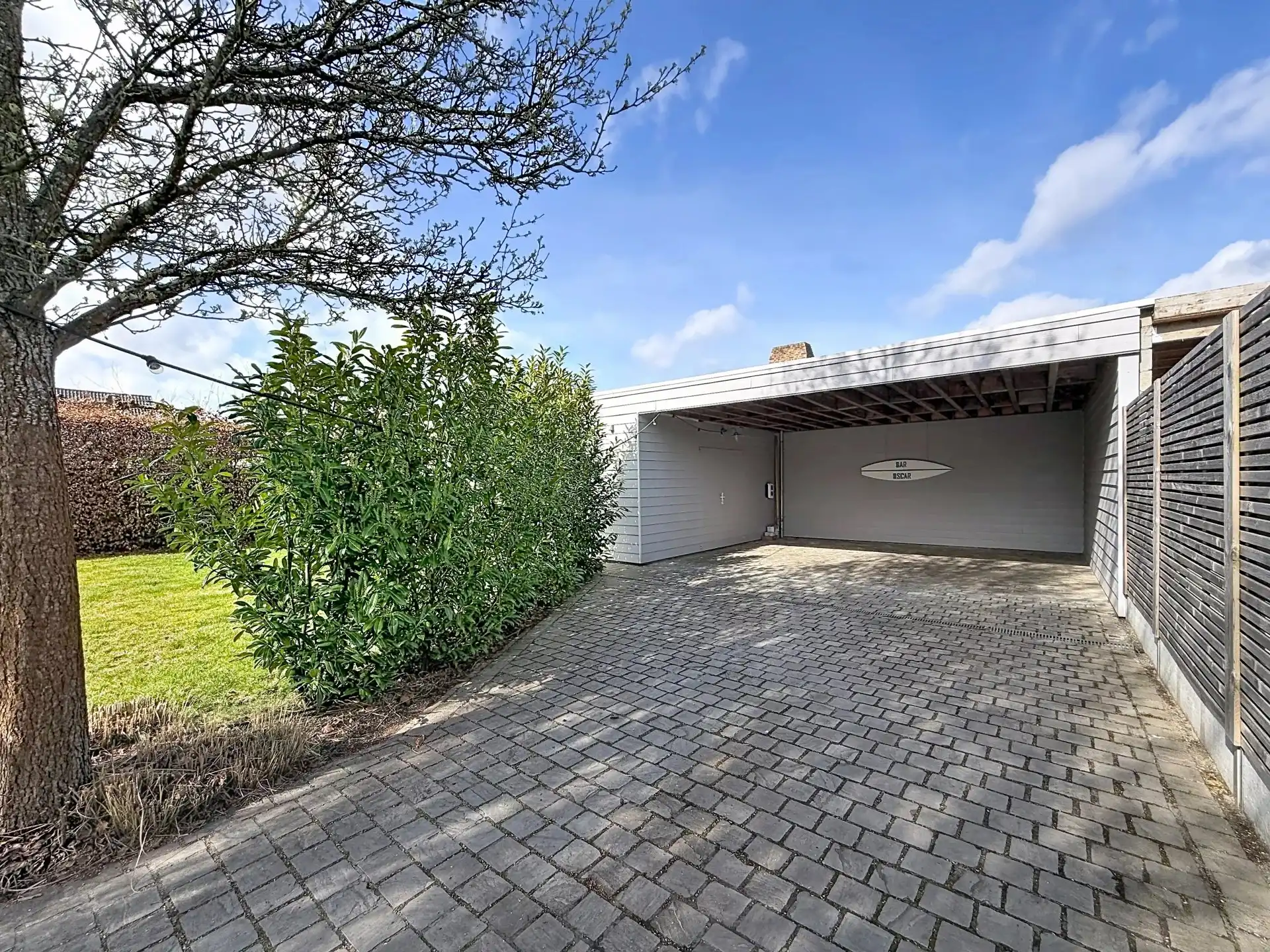 Prachtige luxueus ingerichte woning met 4 slaapkamers en 2 badkamers op een mooi perceel met bijgebouw. foto 49