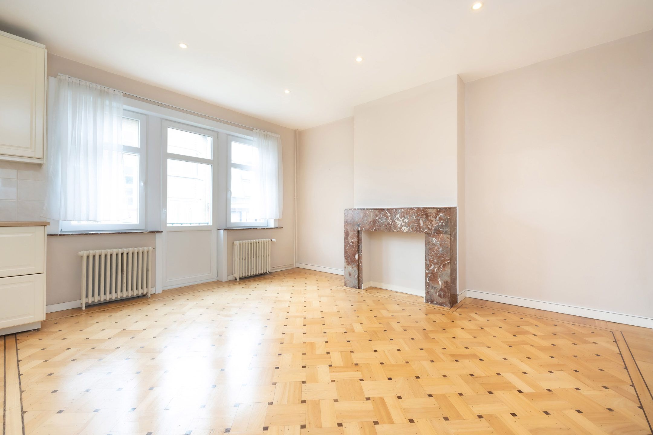 Charmante tweegezinswoning met 4 slaapkamers van ± 300m². foto 12