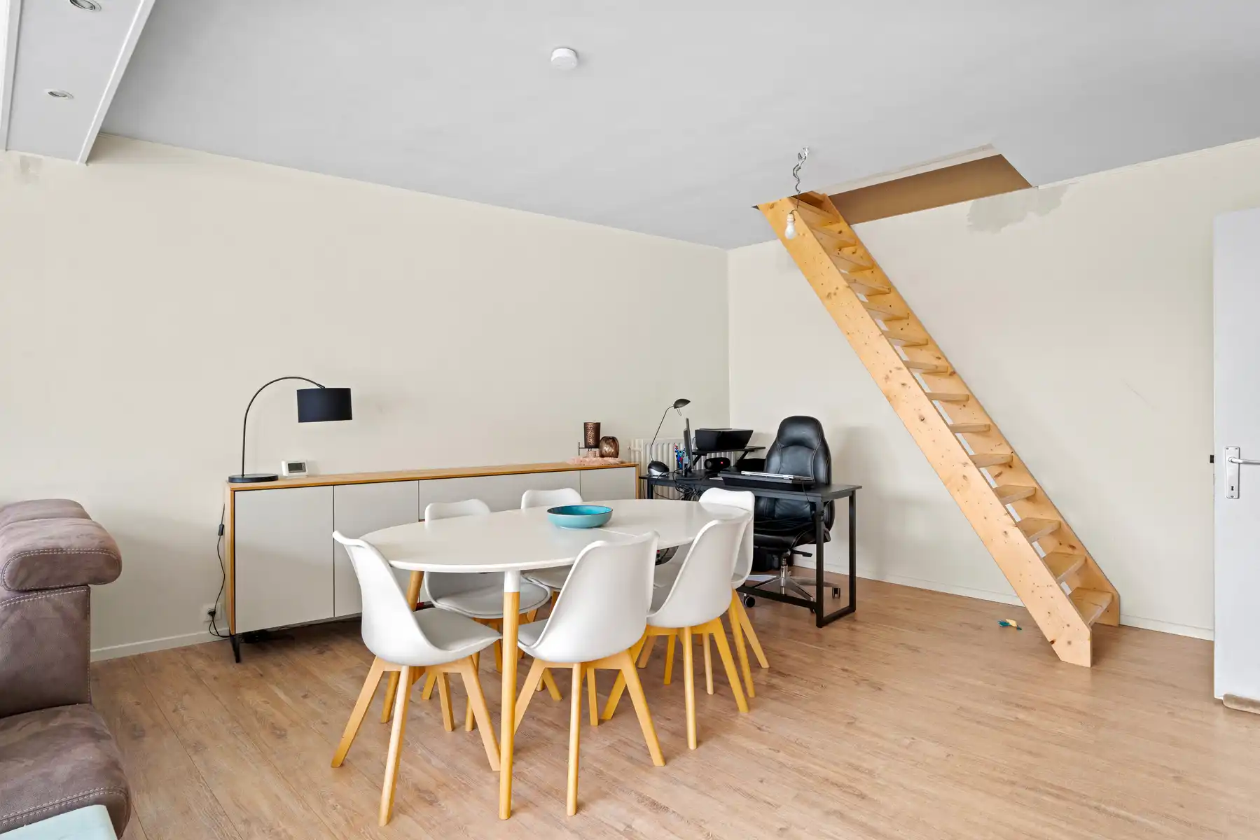 Duplex appartement in het hart van Lokeren! foto 3