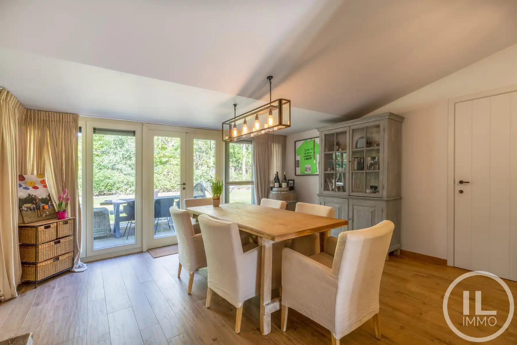 Schitterend domein van 7,7 ha met prachtige villa, zwembad, guesthouse, ruime schuur en uitgebreide paardenfaciliteiten. foto 54