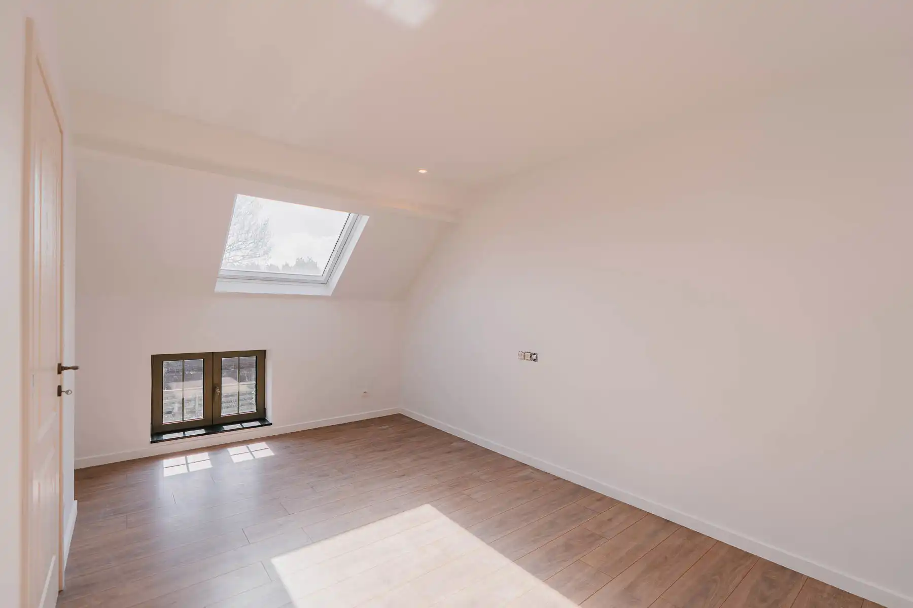 Prachtige, kwalitatief gerenoveerde villa op toplocatie foto 12