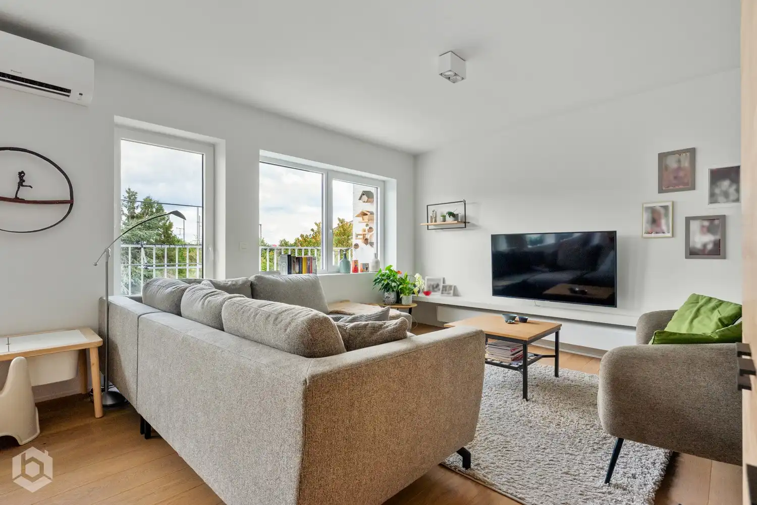 Ruime penthouse met 2 slpkrs, royaal dakterras en ruime garage foto 3