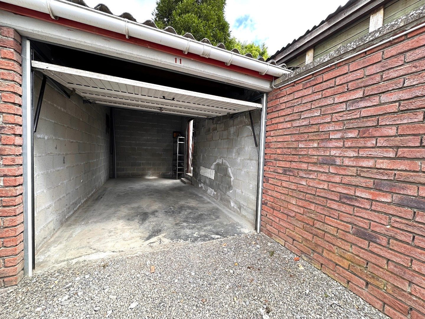 Volledig gerenoveerde woning met garage en tuin in hartje Tongeren! foto 25