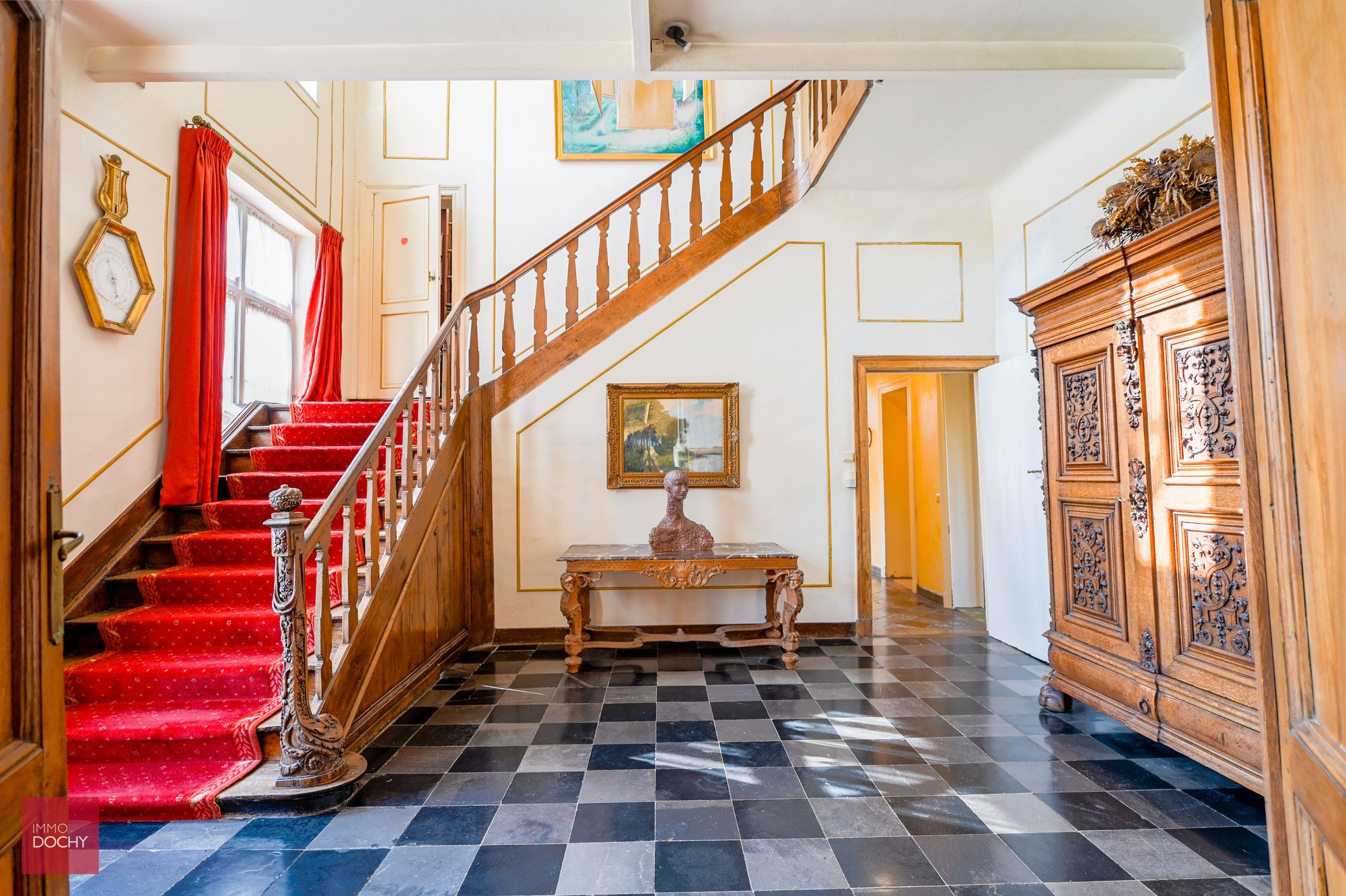 Klassevolle manoir met zicht op kerk van St. Bavo foto 14