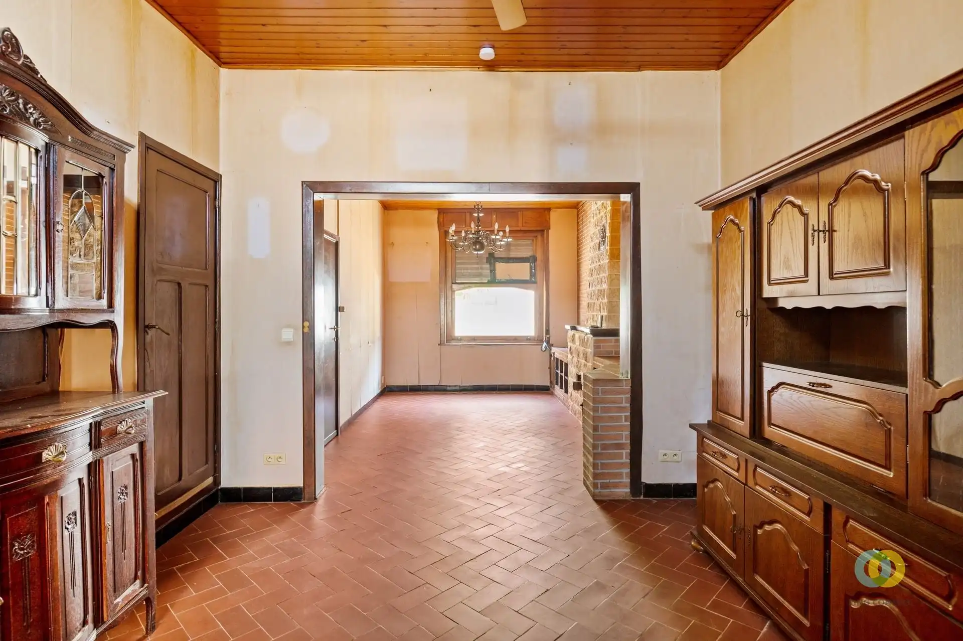 Woning met veel renovatie potentieel  foto 4