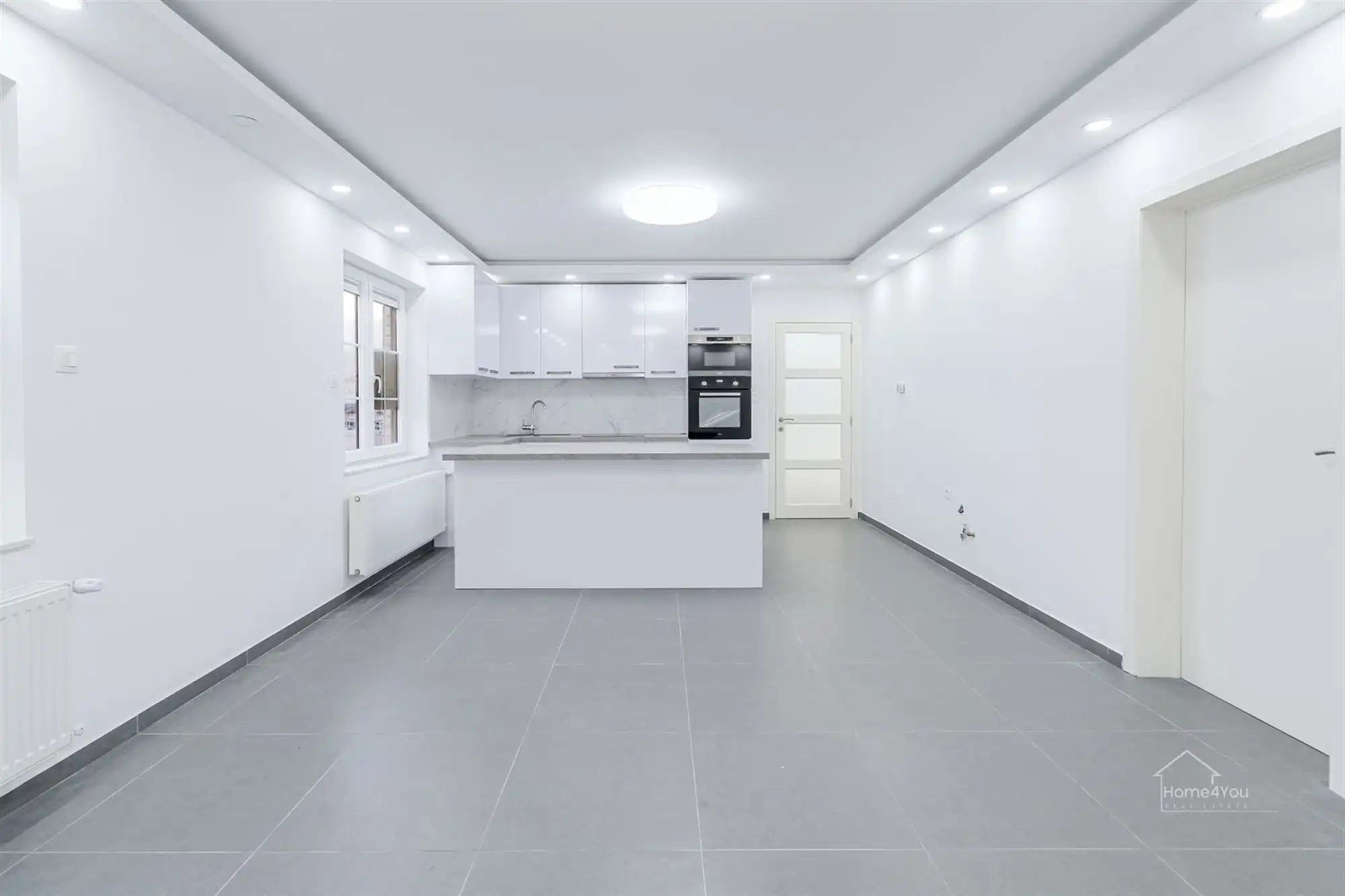 Volledig vernieuwd GLV appartement, terras en 2 slaapkamers  foto 5