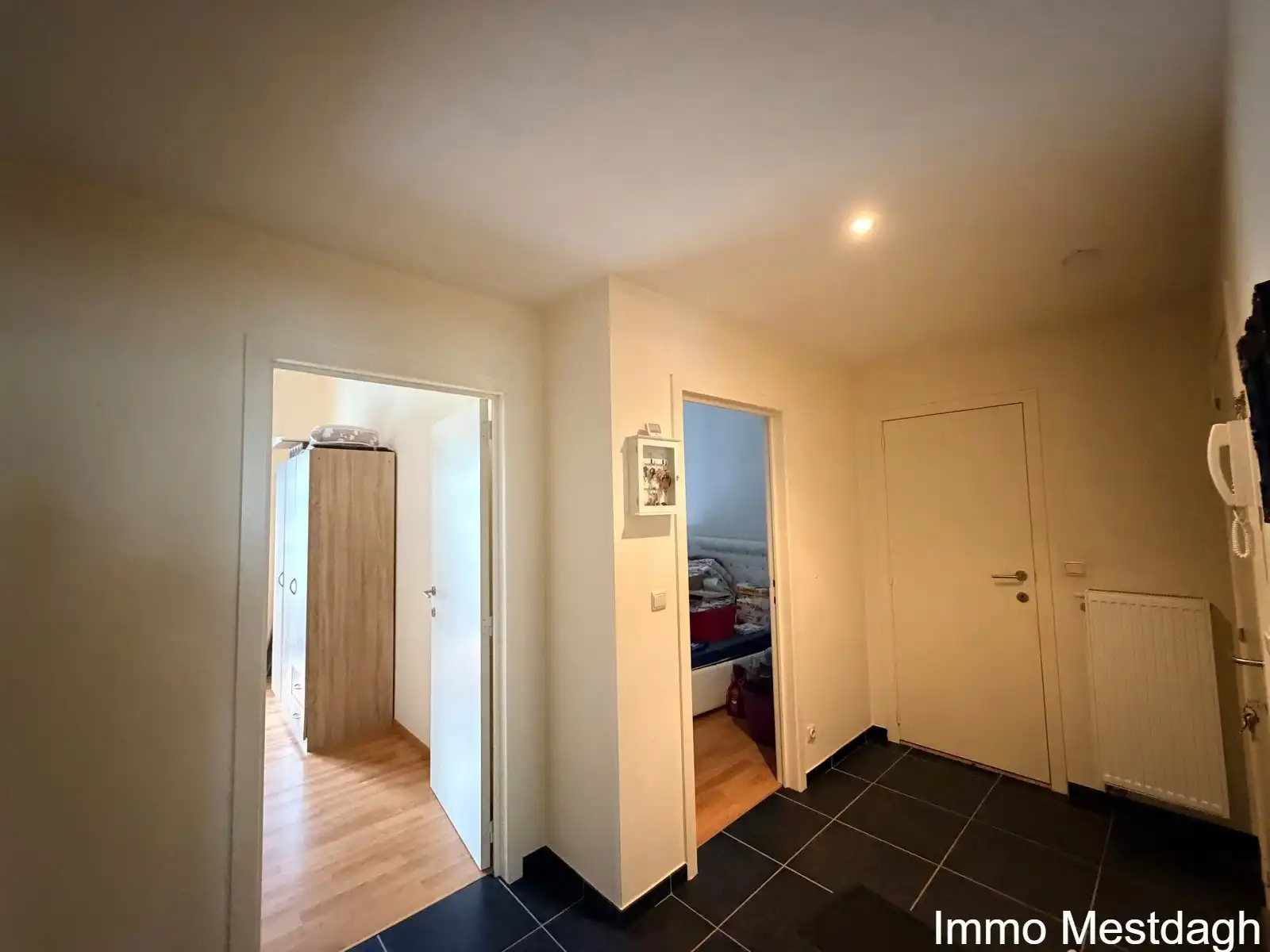 Ruim en energiezuinig gelijkvloers appartement (115 m²) met terras en staanplaats in hartje Diest foto 4