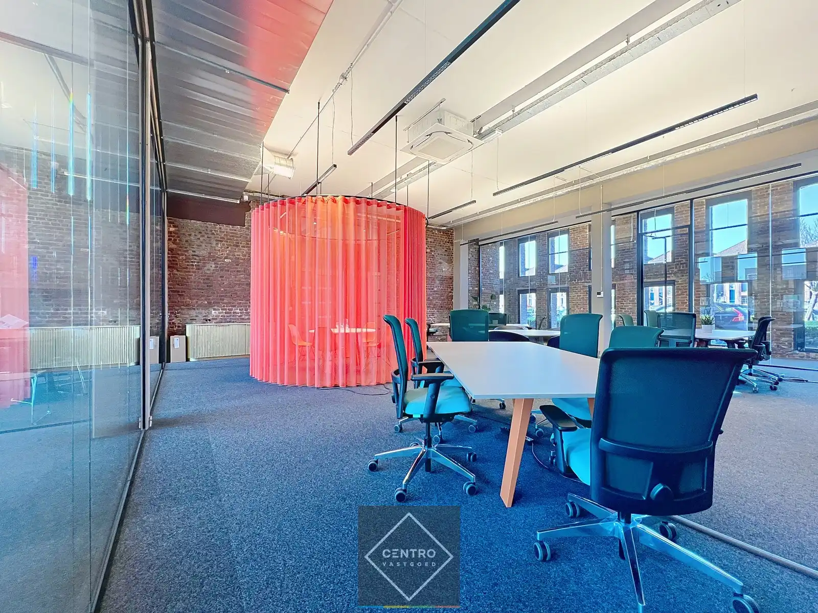 Instapklare KANTOORRUIMTE (357,50 m²) - ALL-IN formule (huur, verbruik, randaccomodatie,...) te Kortrijk ! foto 7