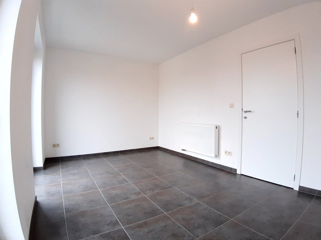 Mooi recent appartement te Bree foto 18