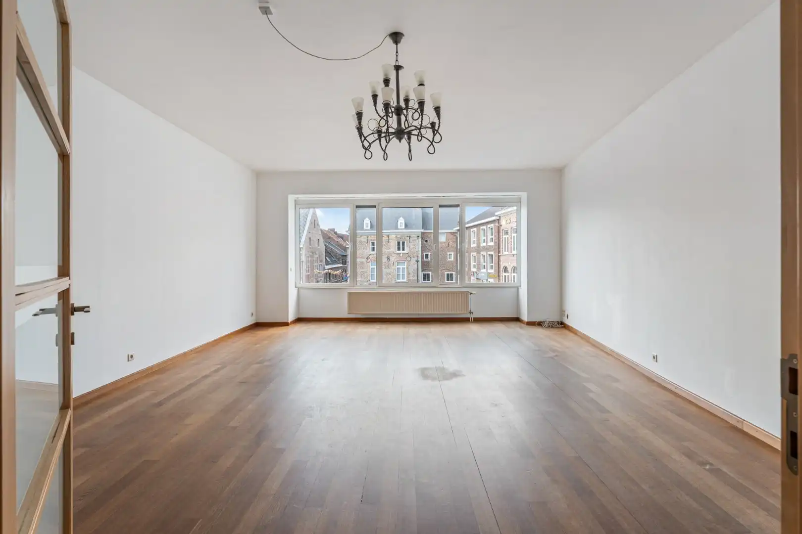 Handelshuis op commerciële topligging aan de Grote Markt  foto 7