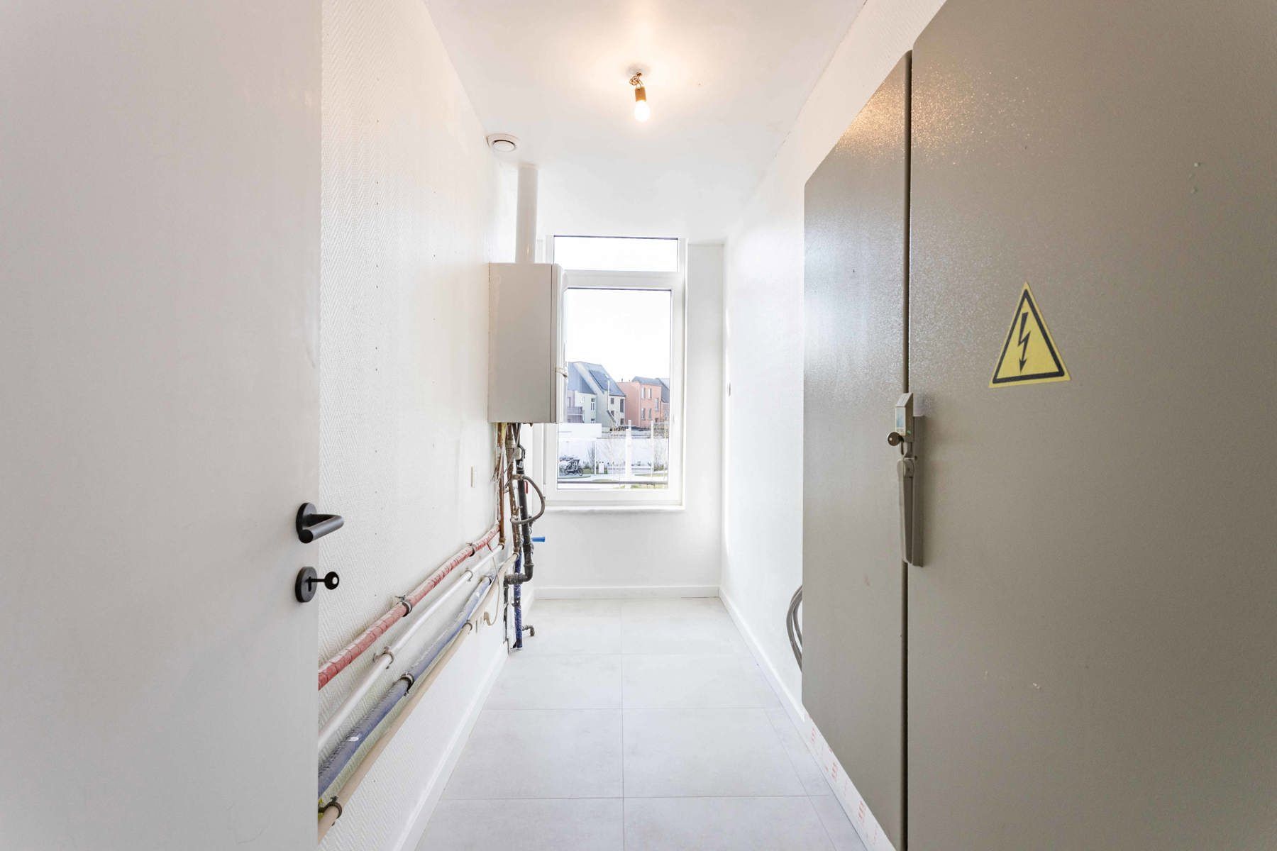 Volledig vernieuwd appartement met terras van 59m2! foto 22