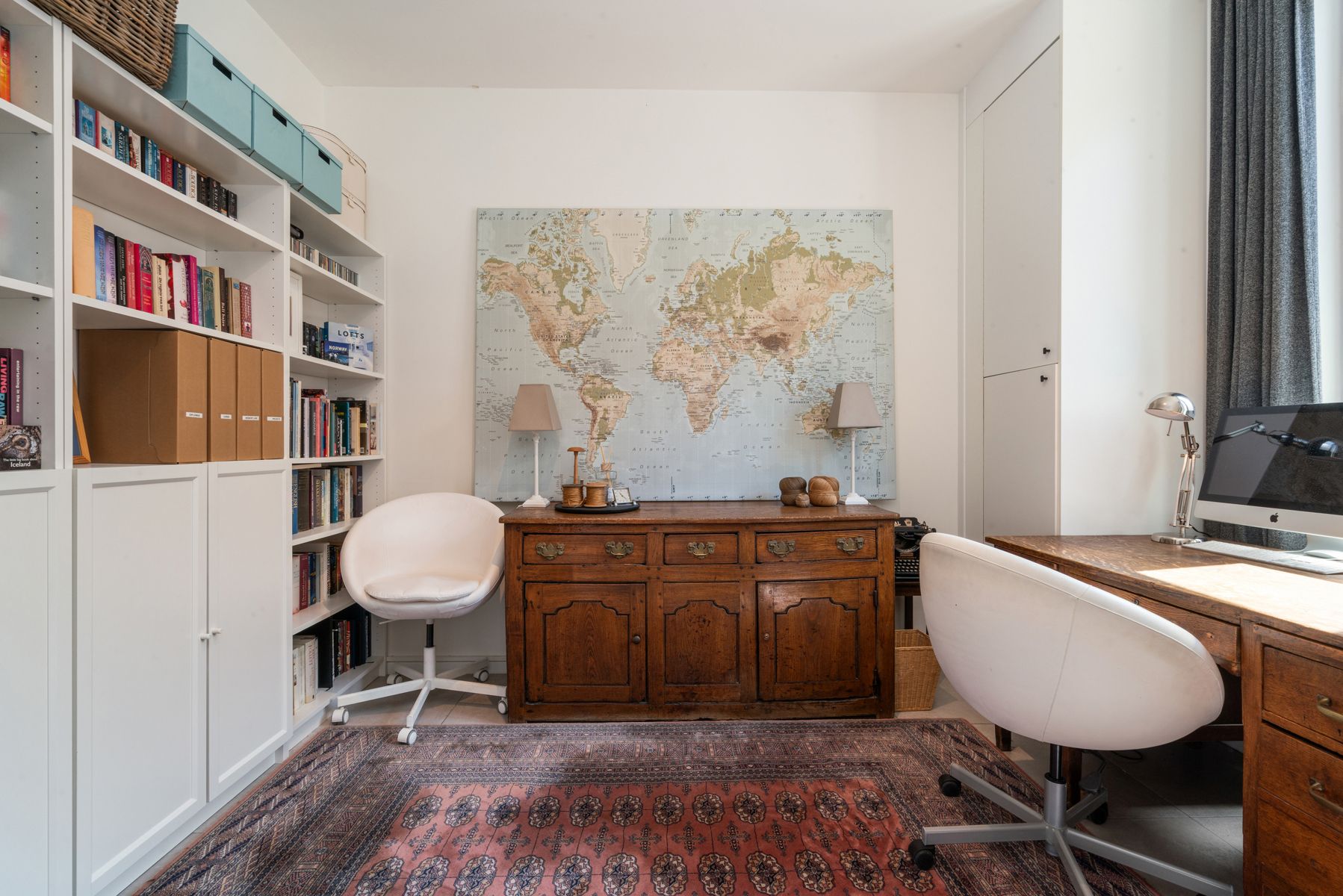 Volledig gerenoveerde rijwoning met stadstuin in Aalst foto 5