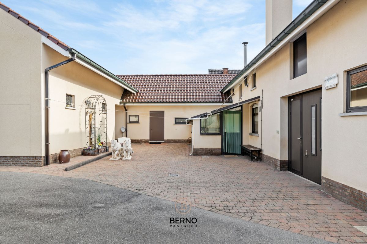 Charmante hoeve met paardenaccommodatie op 4.400 m². foto 4