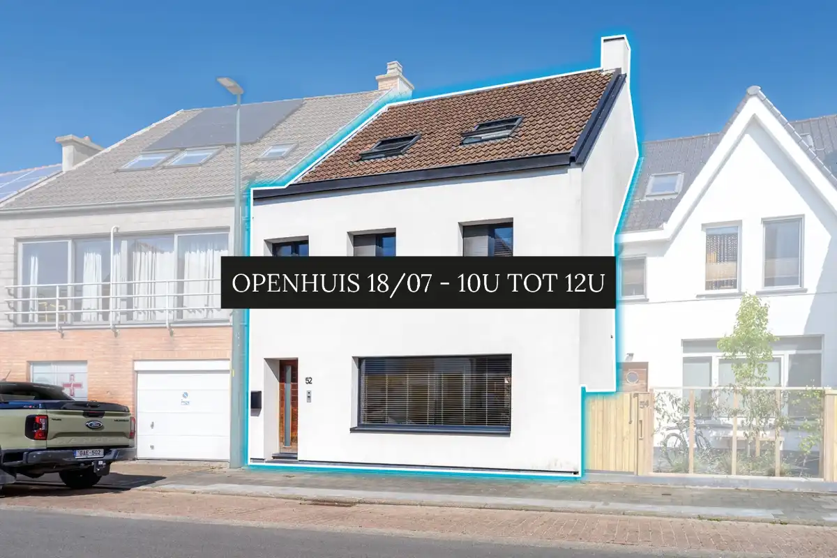 Ruime gerenoveerde woning met 4 slaapkamers in het centrum foto {{pictureIndex}}