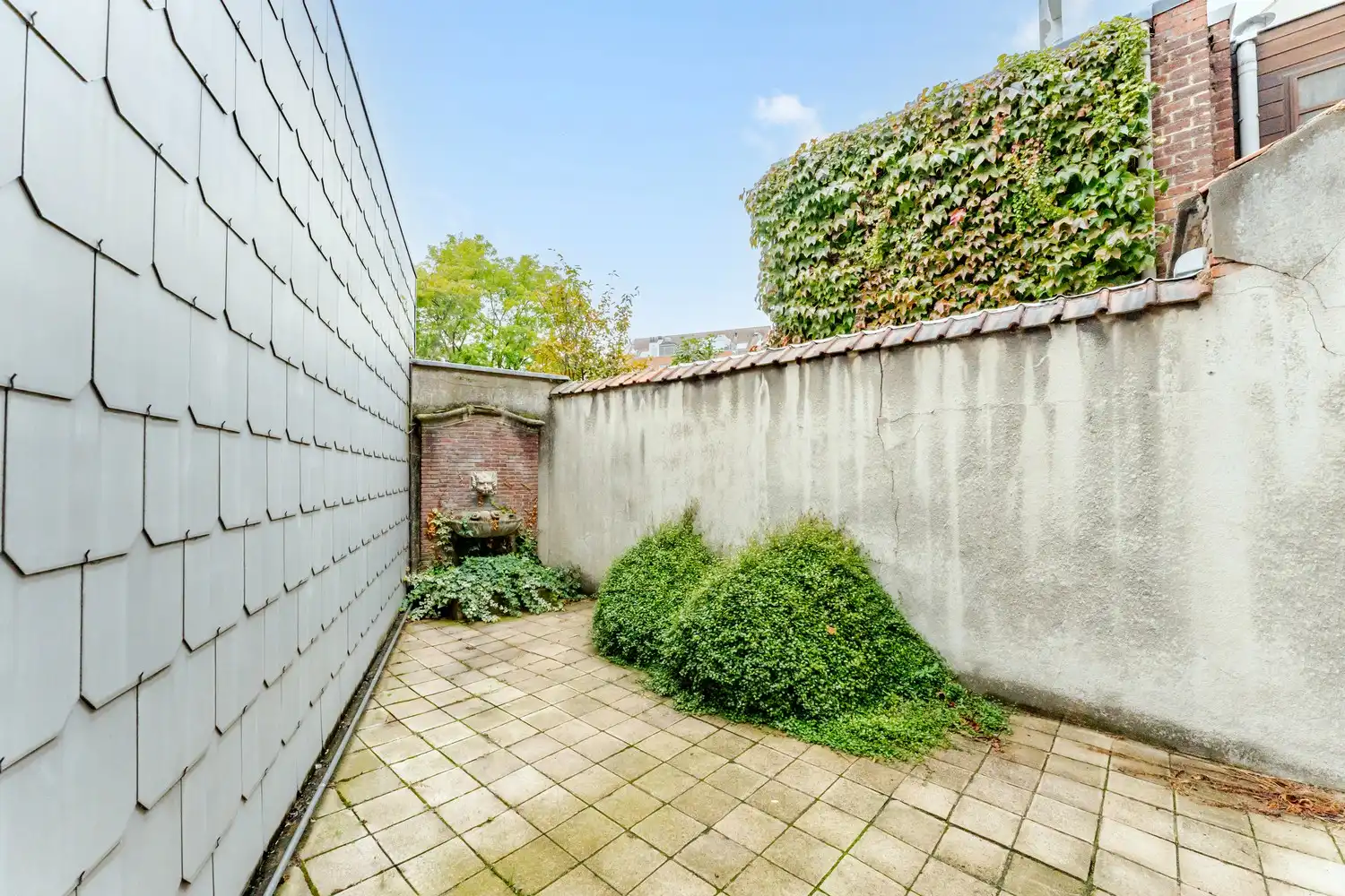Karaktervol herenhuis uit 1874 op unieke historische locatie in Kortrijk foto 17