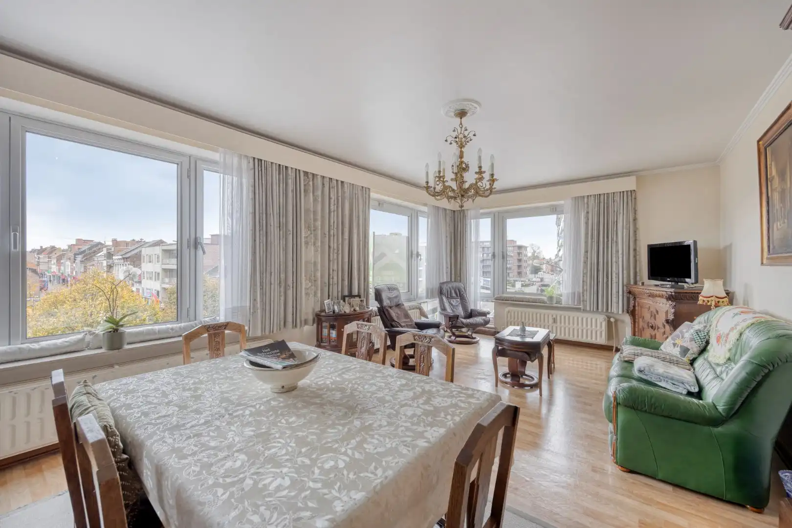 Mooi appartement met open zicht over de stad + garage mogelijk foto 2