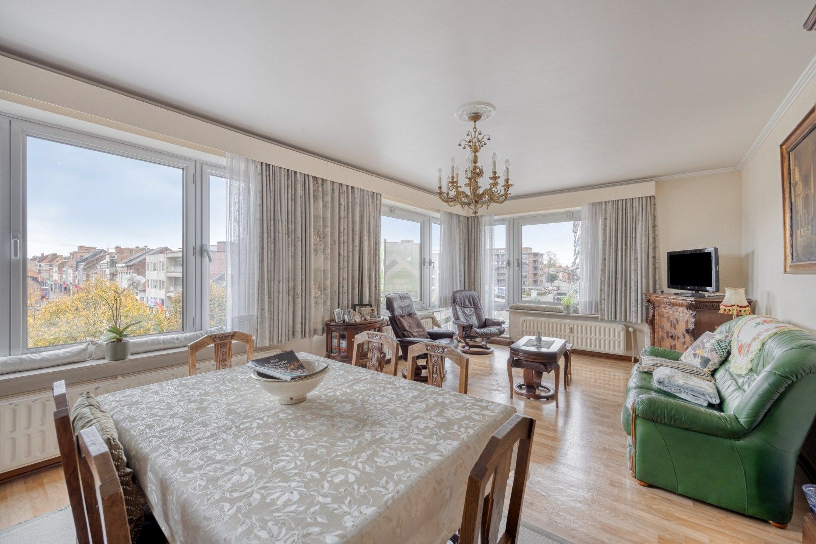 Mooi appartement met open zicht over de stad + garage mogelijk foto 2