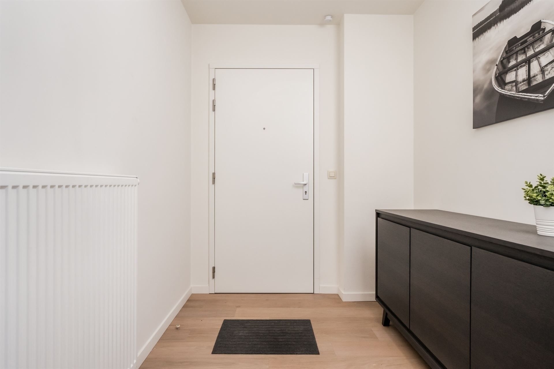 Prachtig recent 2 slaapkamer appartement in de Europese wijk foto 5