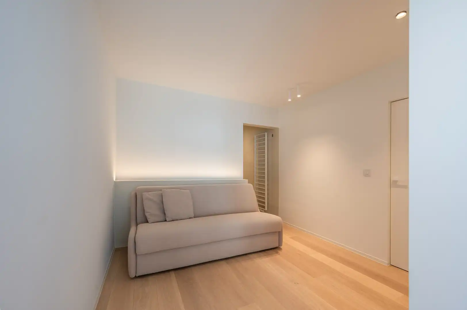 Luxueus gerenoveerd hoekappartement met zeezicht vlakbij de wandeldijk in het Zoute. foto 20