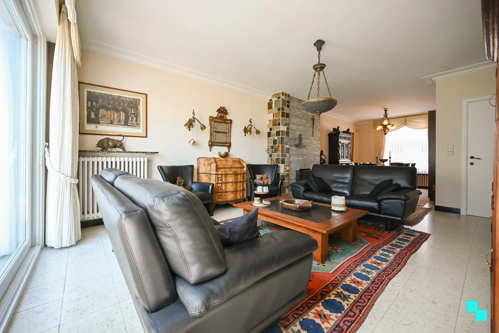 Zeer ruime woning met naastliggend interessant perceel te Izegem foto 6