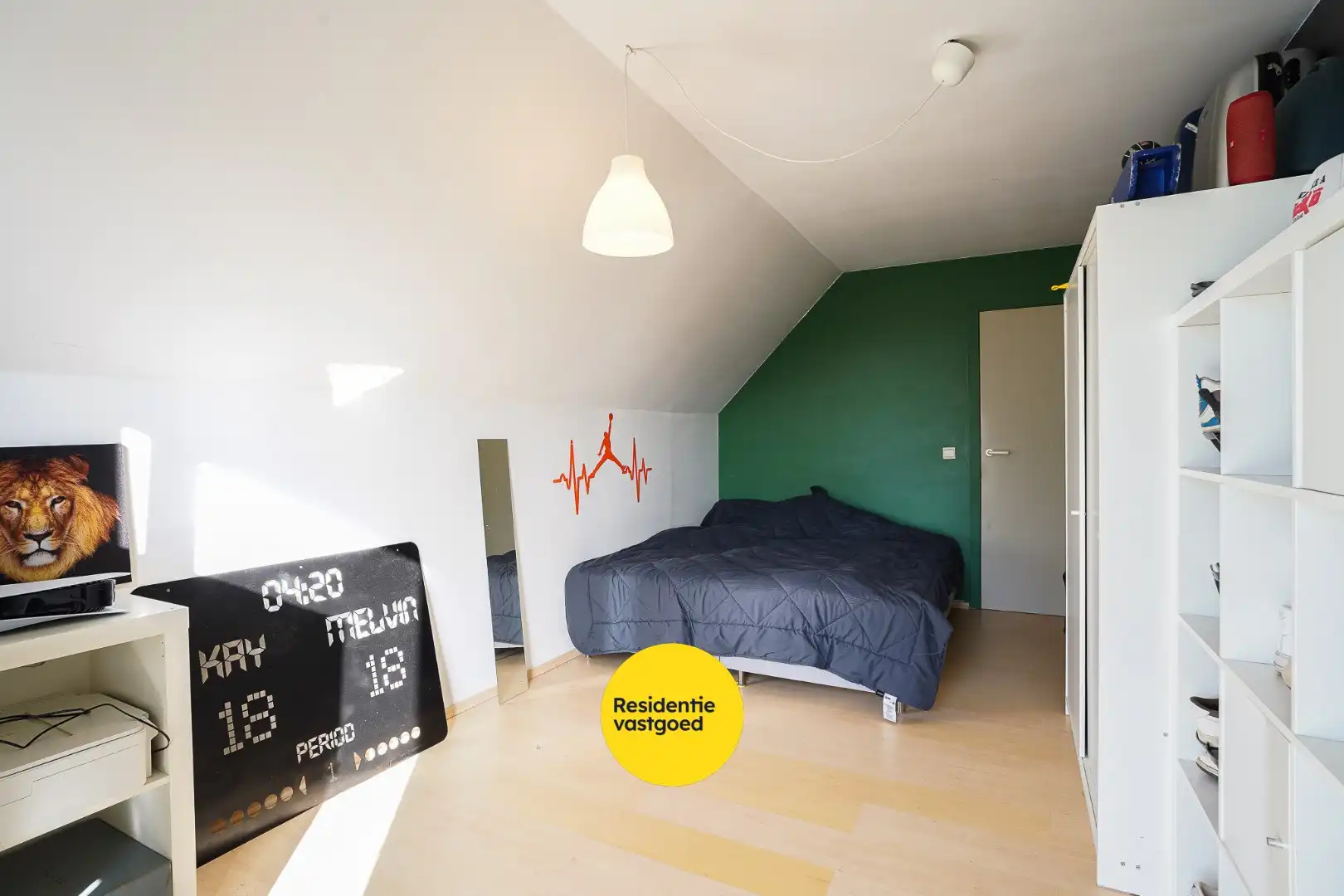 Ruime gezinswoning in doodlopende straat foto 24