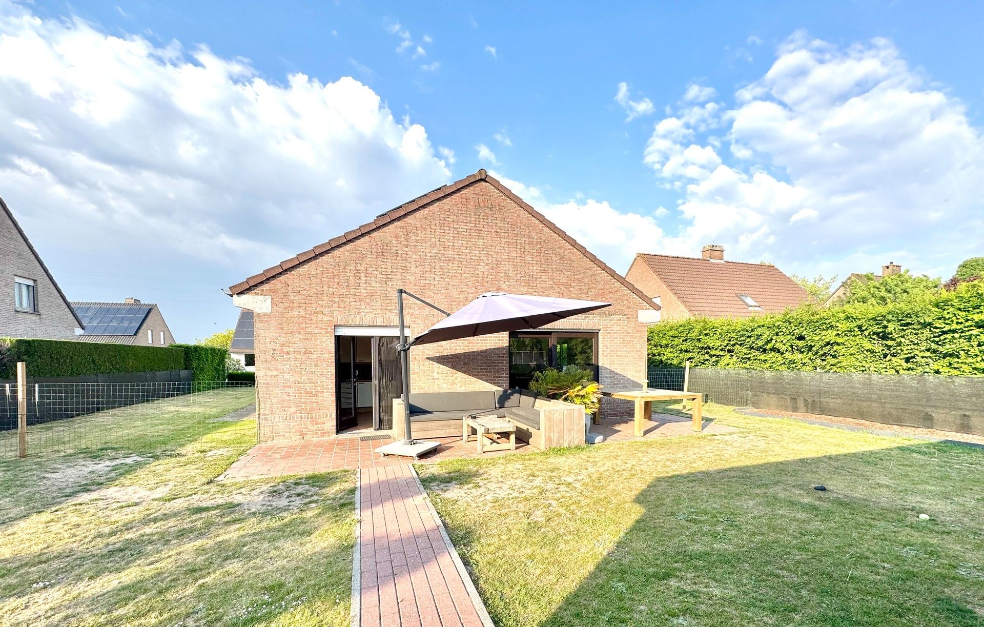 ENERGIEZUINIGE BUNGALOW OP RUSTIGE LOCATIE - 641 m² foto 2