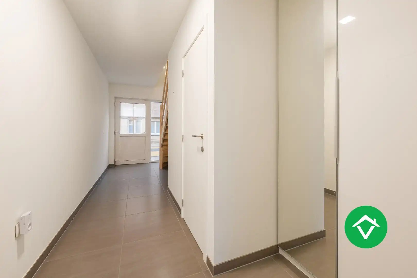 Instapklare energiezuinige woning (2018) met garage en tuin in Zevekote foto 2