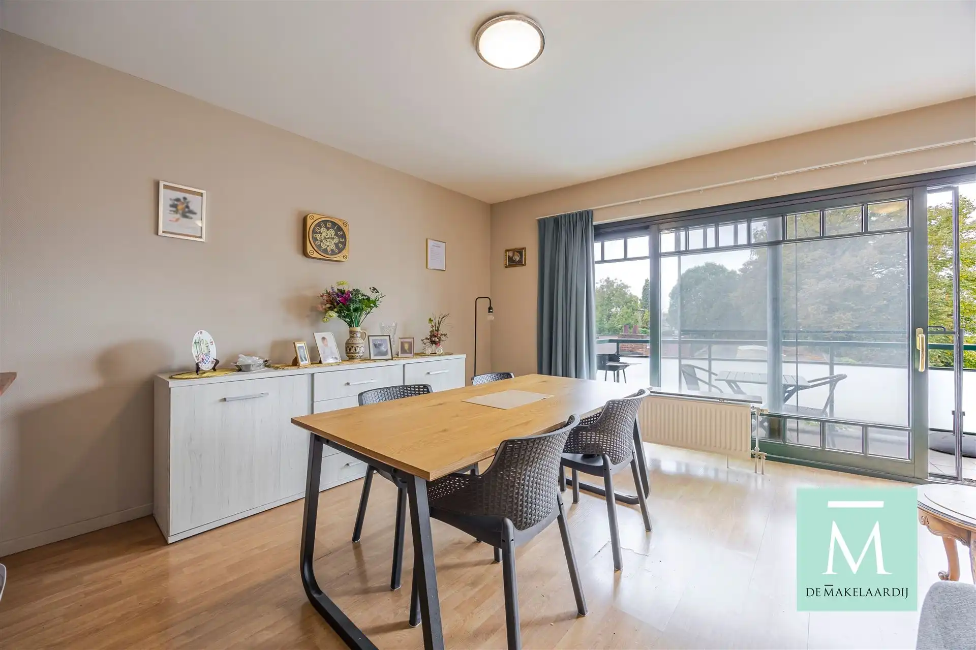 Appartementsgebouw foto 11