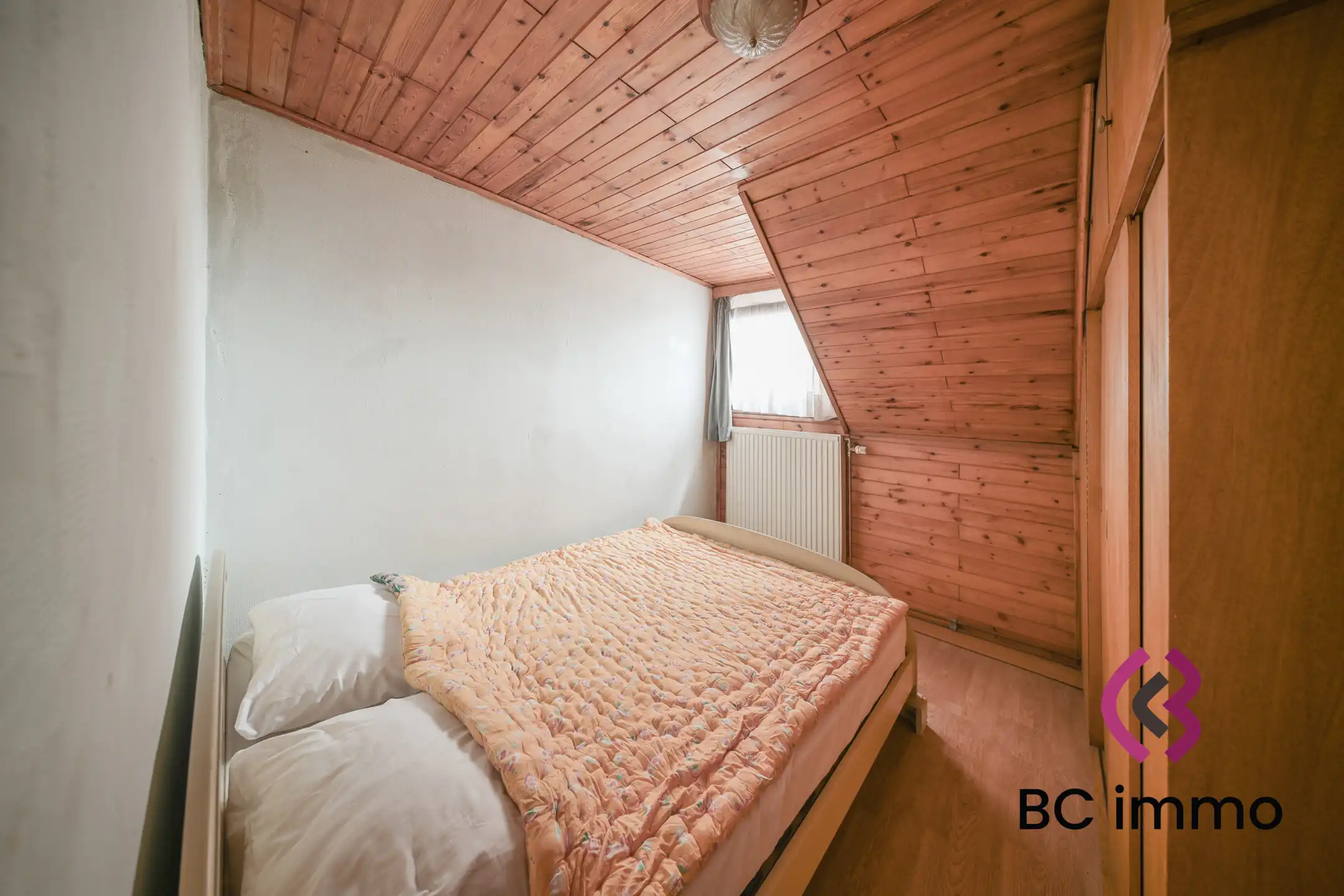 Karaktervolle woning met 3 slaapkamers vlak bij het centrum van Genk foto 13