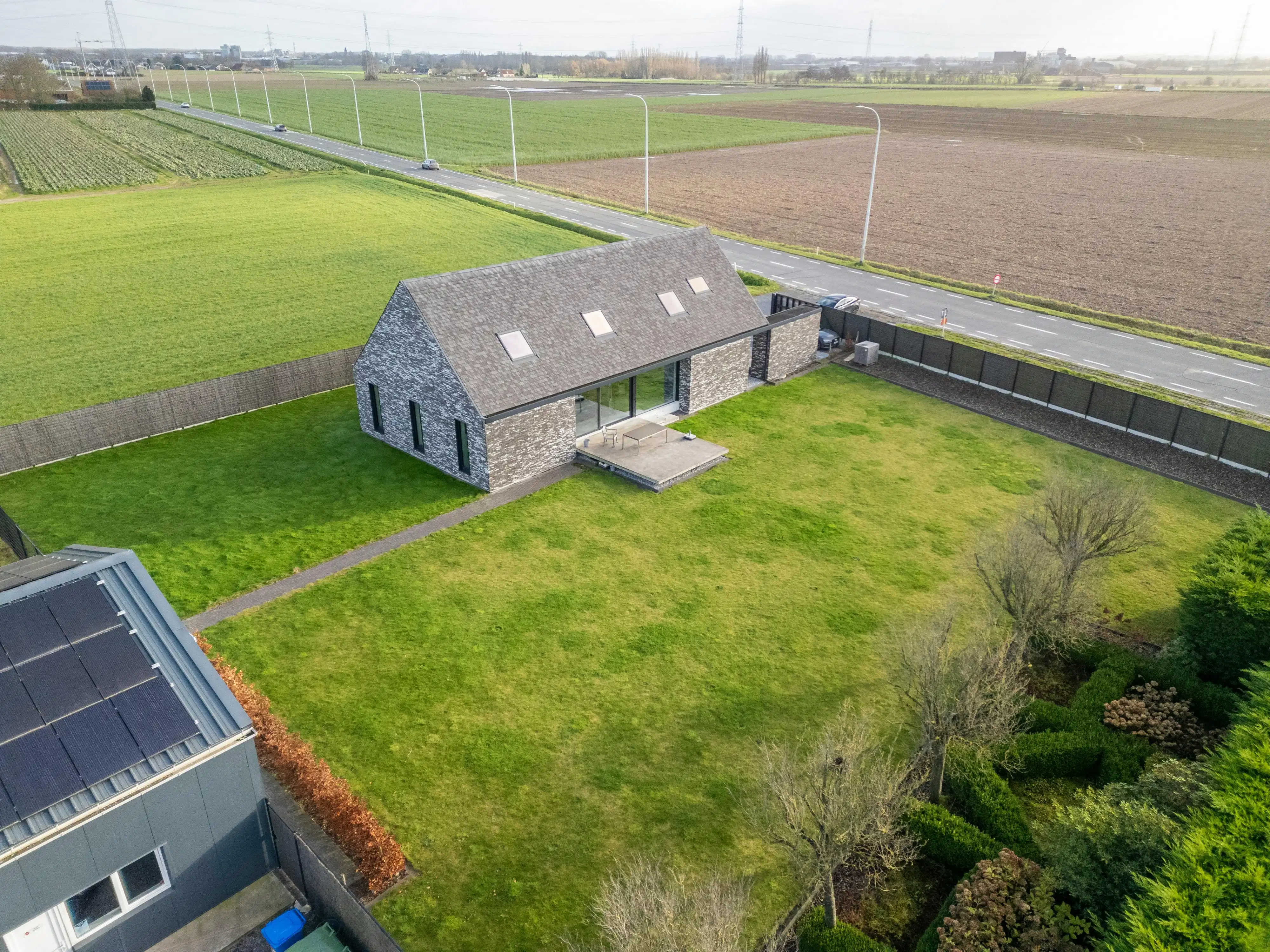 Prachtige modulaire nieuwbouwwoning met magazijn in Deinze foto 2