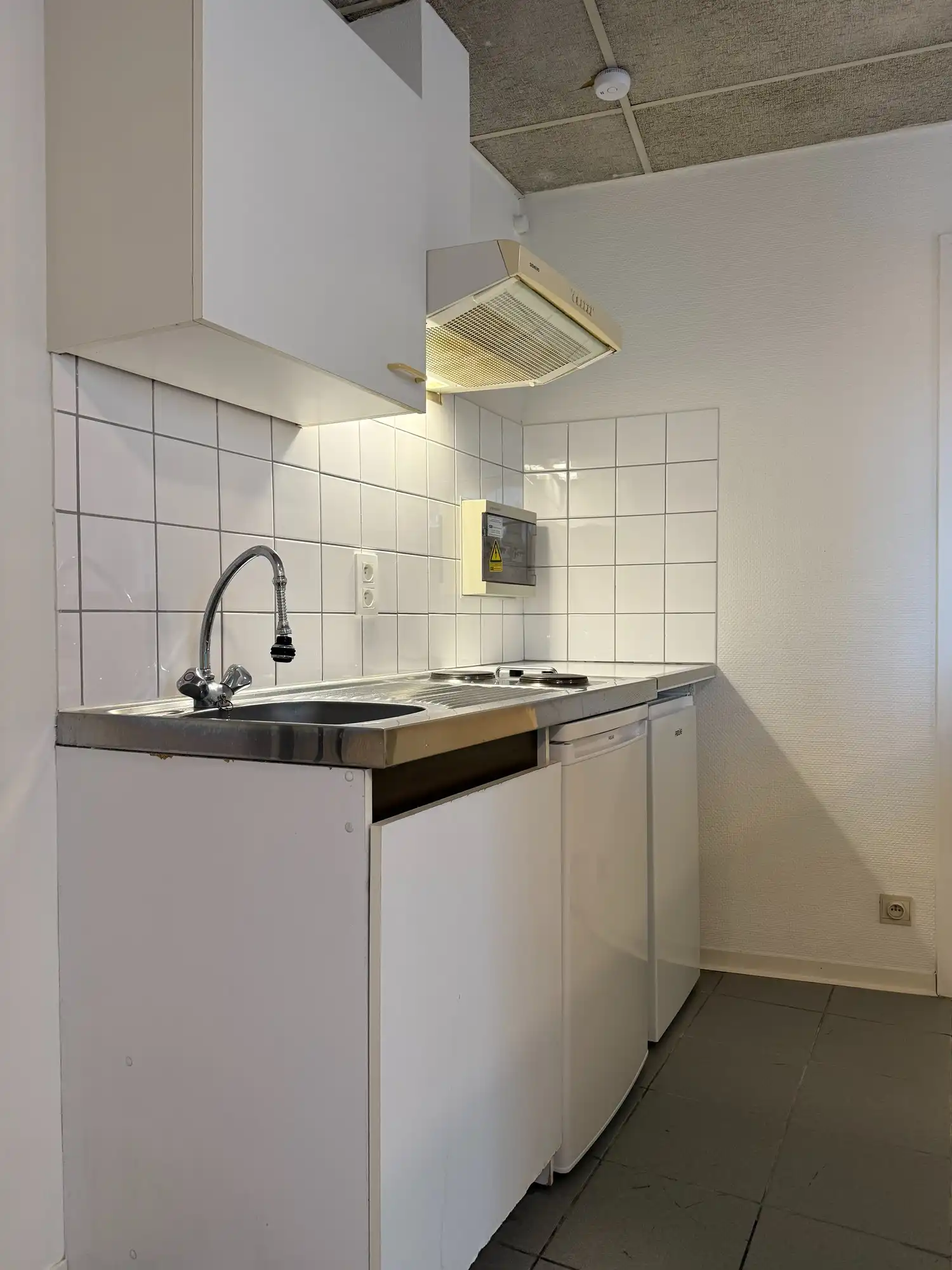 Centraal gelegen goed onderhouden 1 - slaapkamer - appartement | Verhelststraat foto 3