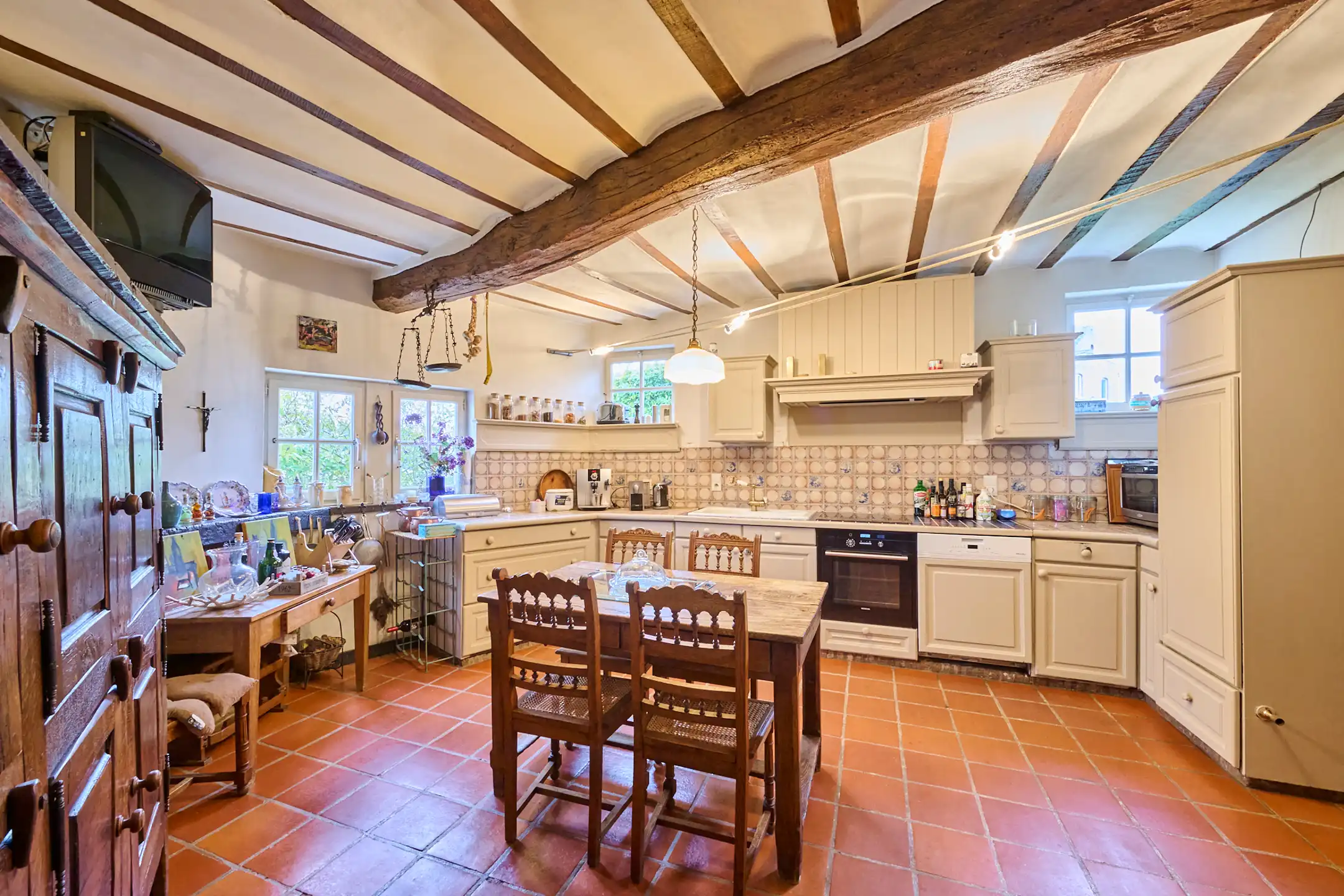 Prachtige vierkantshoeve met binnenkoer op een uitgestrekt perceel van 1ha 43 a 15 ca foto 7