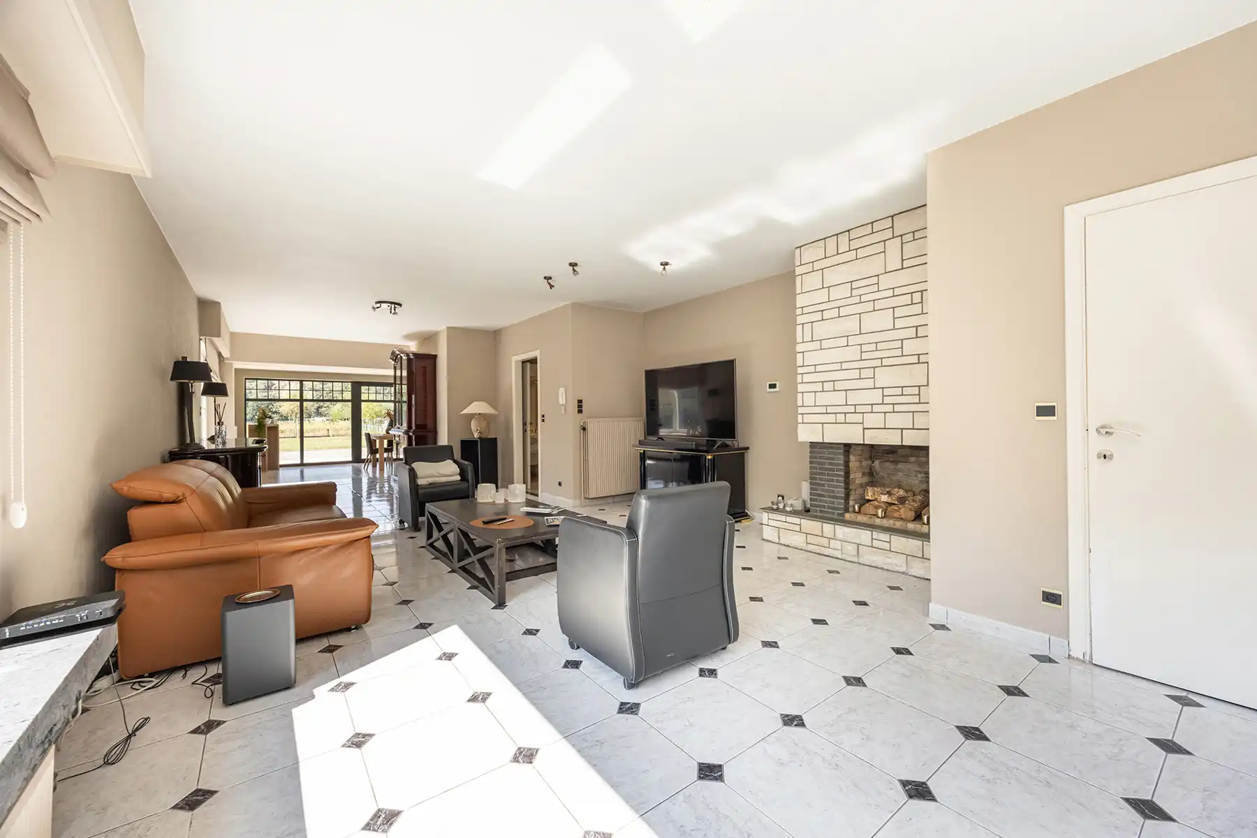 Gelijkvloerse woning met blijvend groen uitzicht op 1.182 m2 foto 5